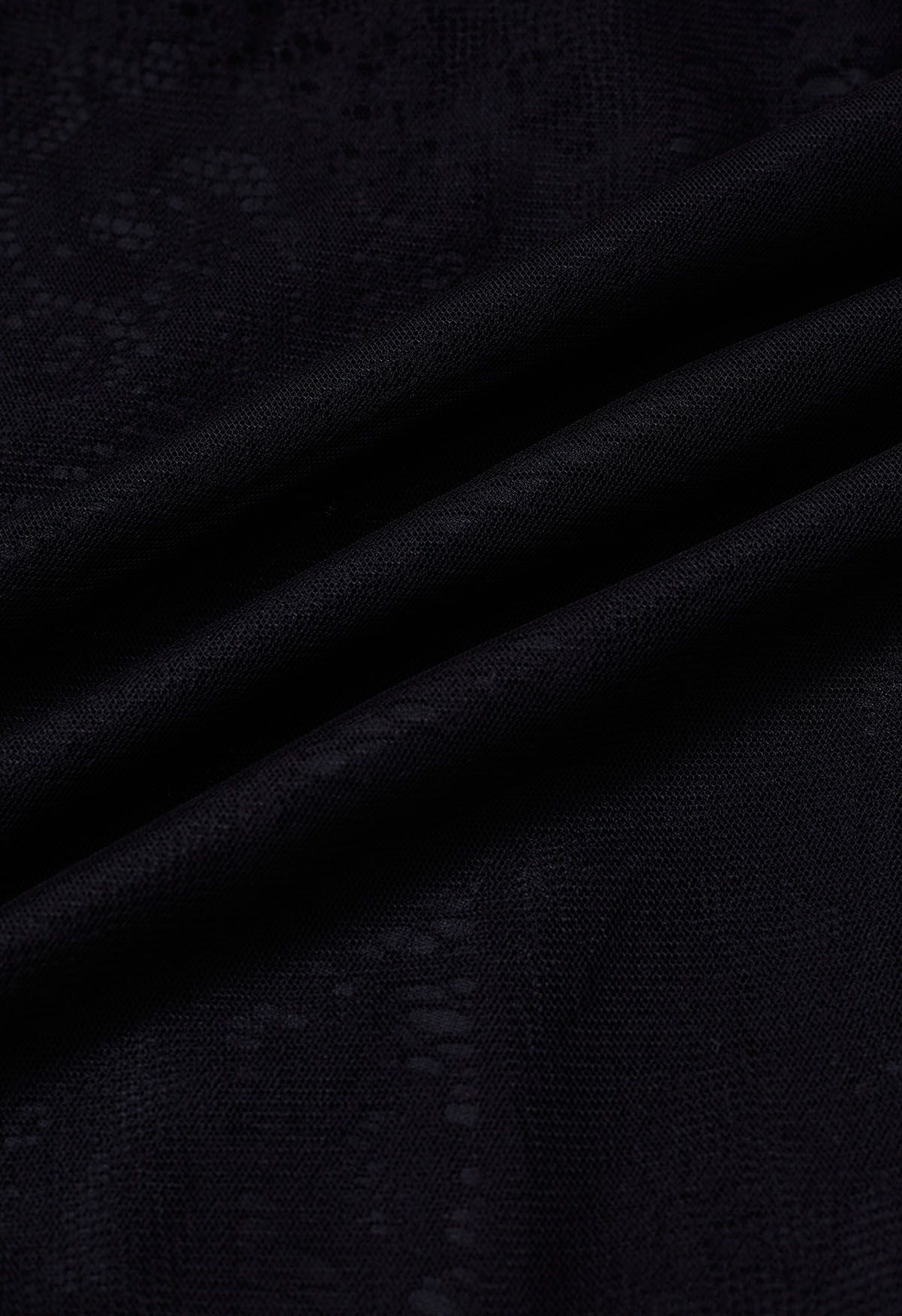Collared V-Neck Knit Spliced Tulle Dress in Black