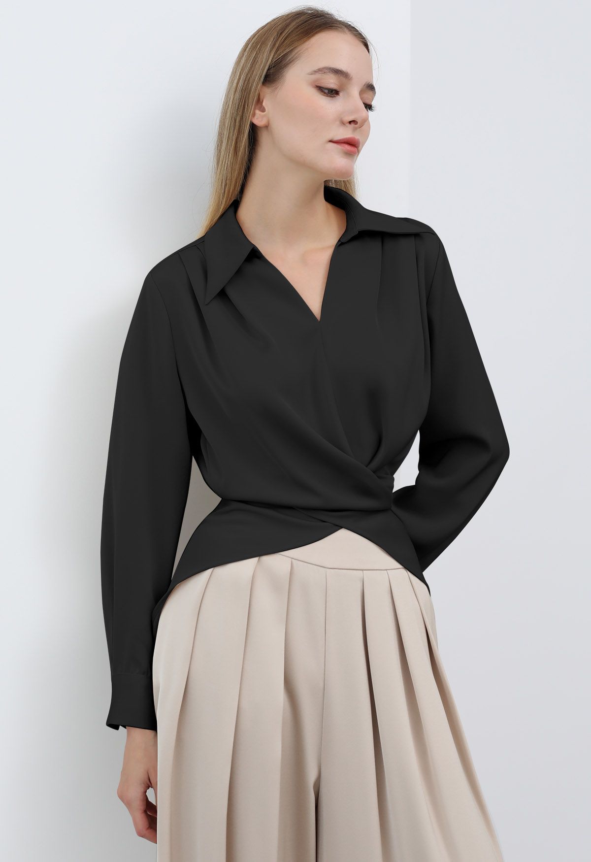 Crisscross Waist V-Neck Shirt in Black