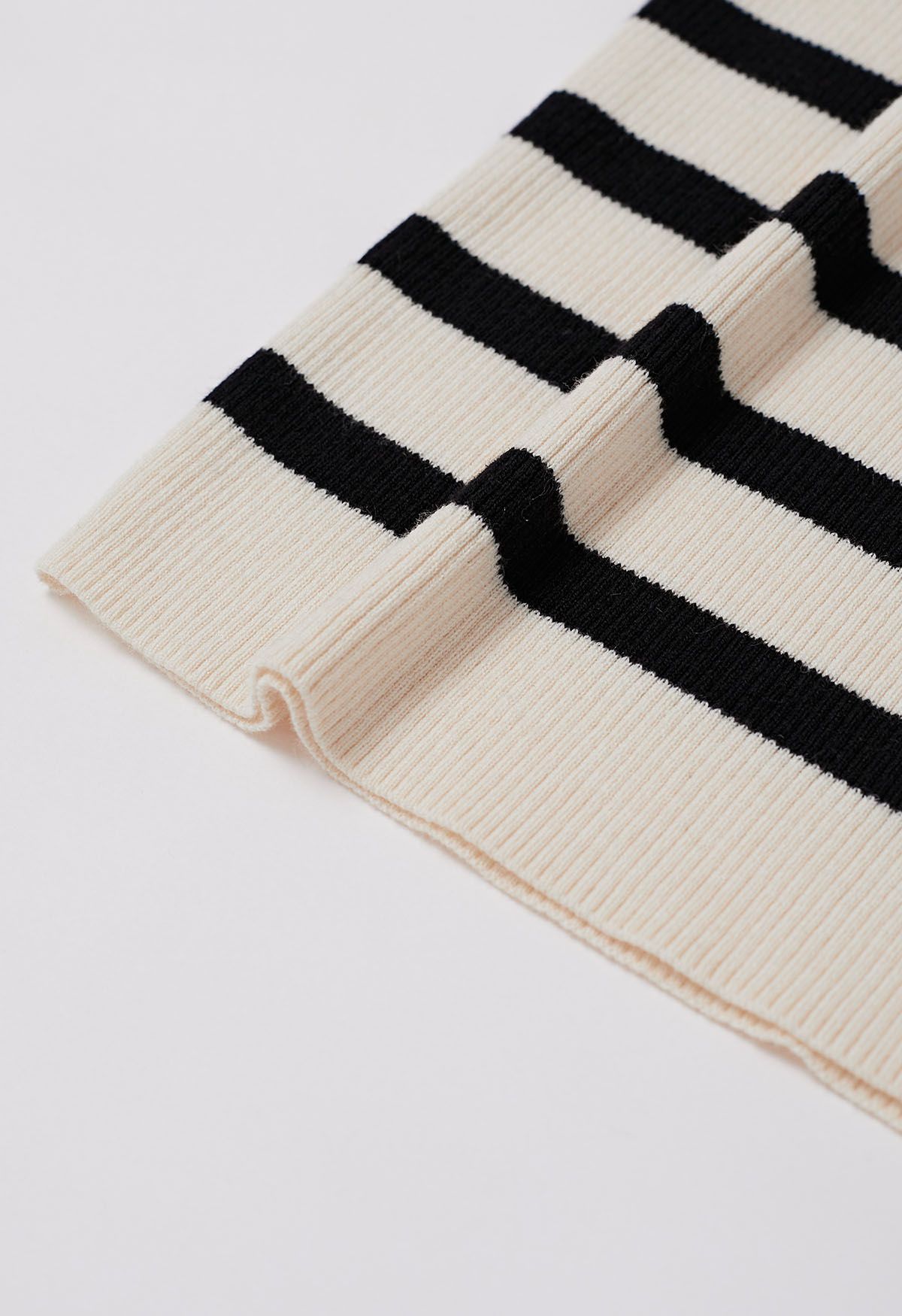 Contrast Stripe Sleeveless Knit Top in Ivory