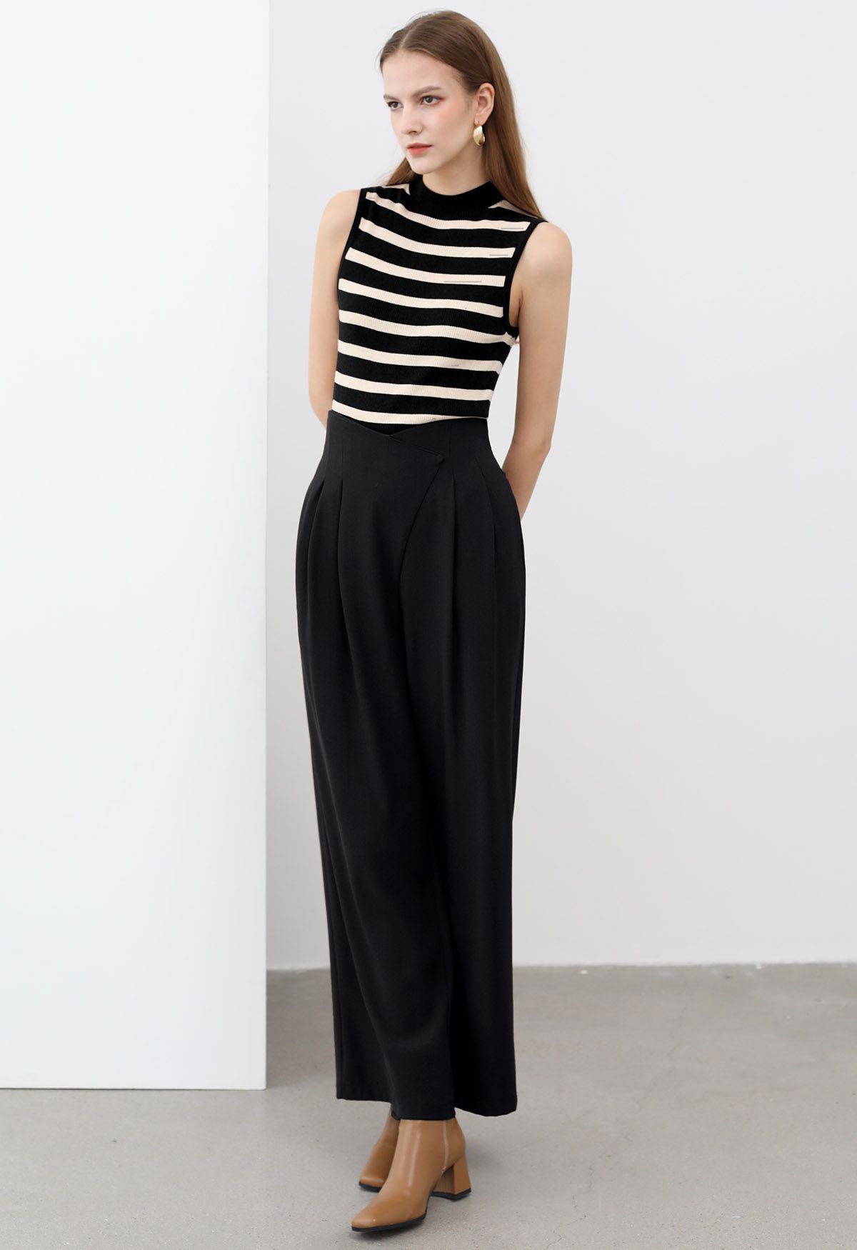 Cross Waist Pleated Straight-Leg Pants in Black