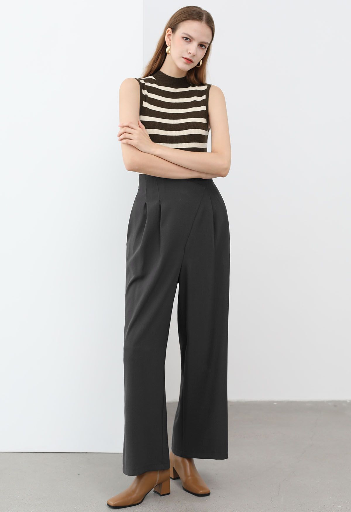 Cross Waist Pleated Straight-Leg Pants in Smoke