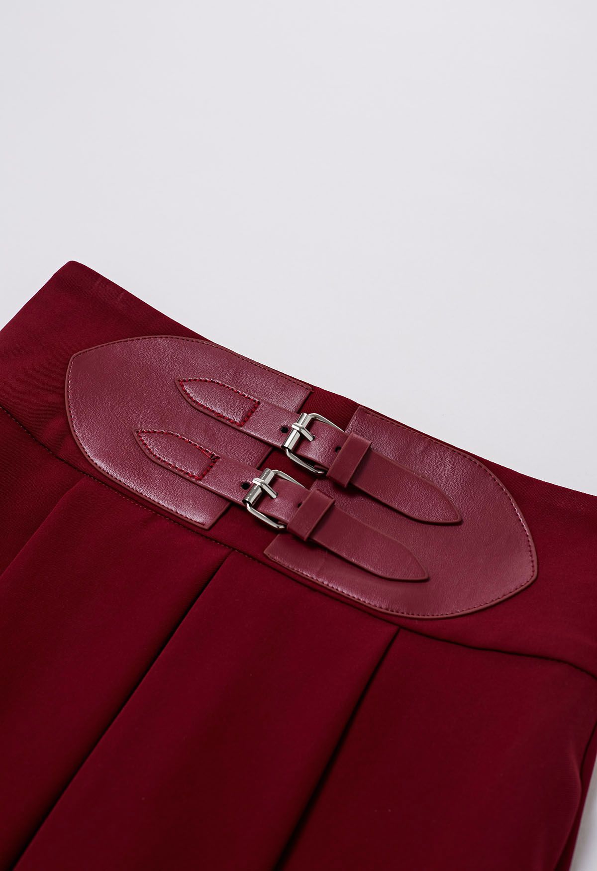 Belt Embellished High Waist Pleated Midi Skirt in Red