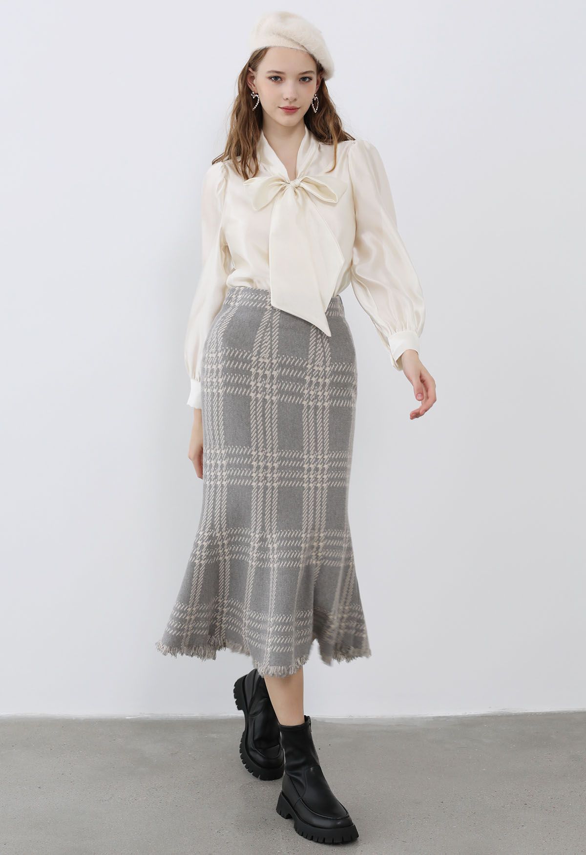 Vintage Plaid Fringed Hemline Knit Skirt in Grey