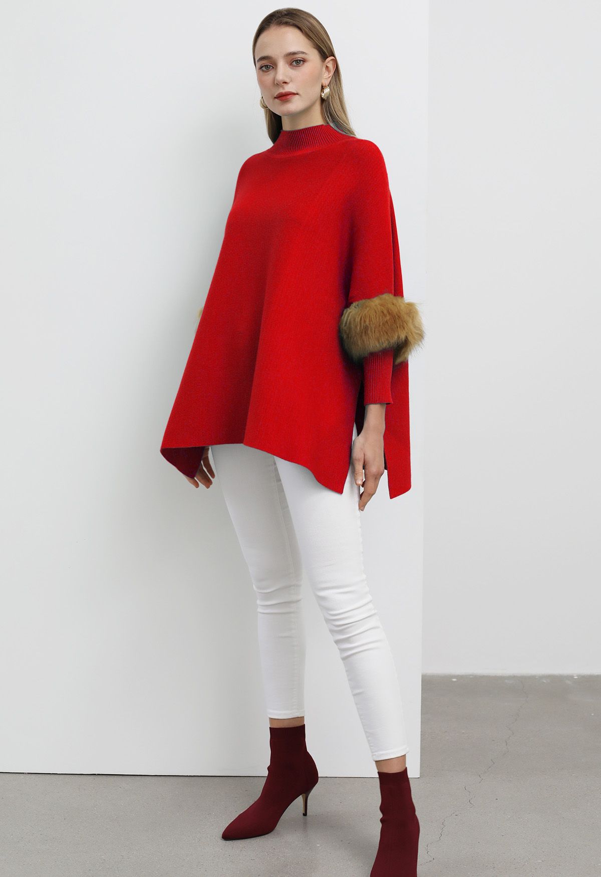 Faux Fur Sleeve Split Hem Knit Poncho in Red