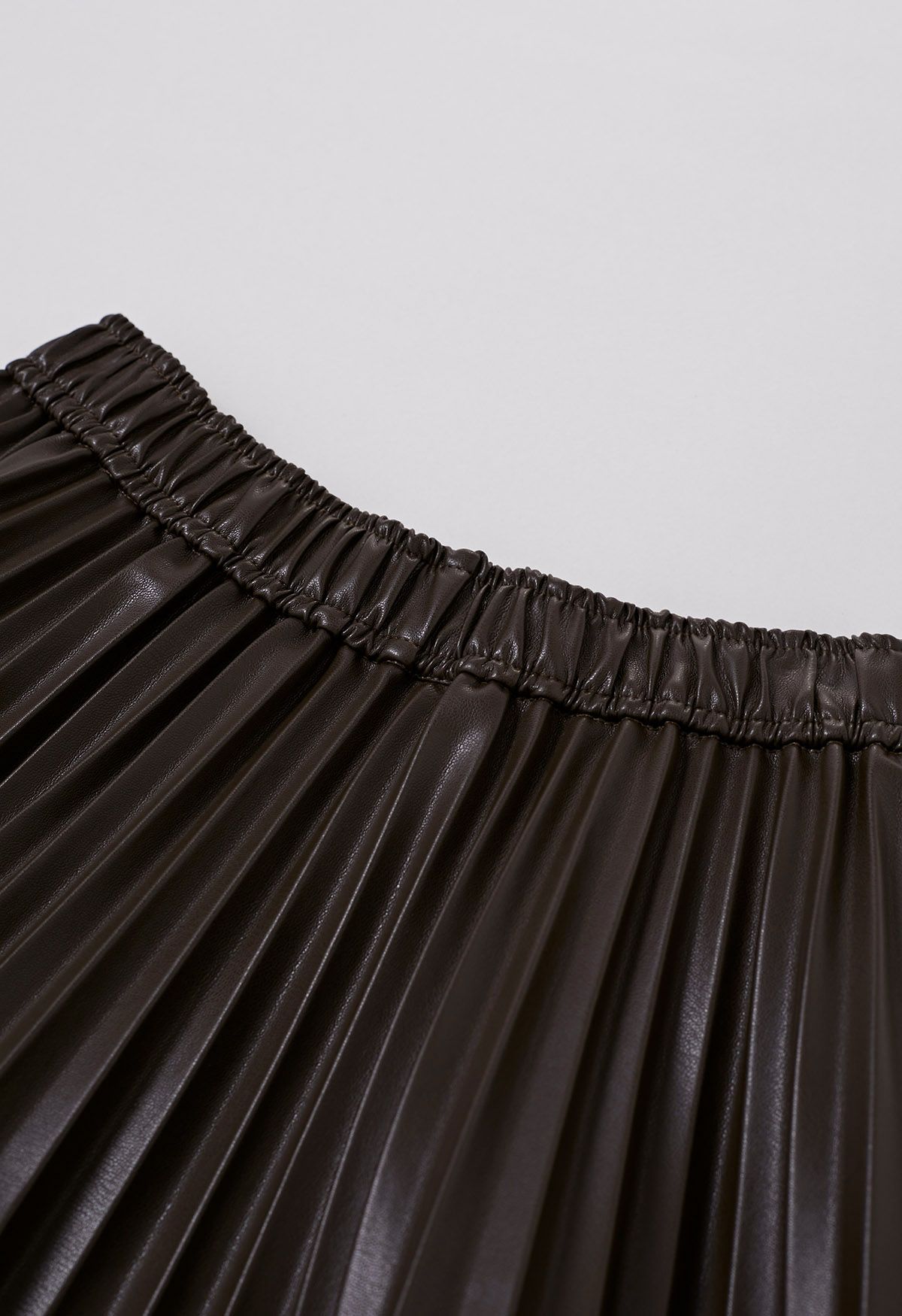 Faux Leather Pleated Mini Skirt in Brown