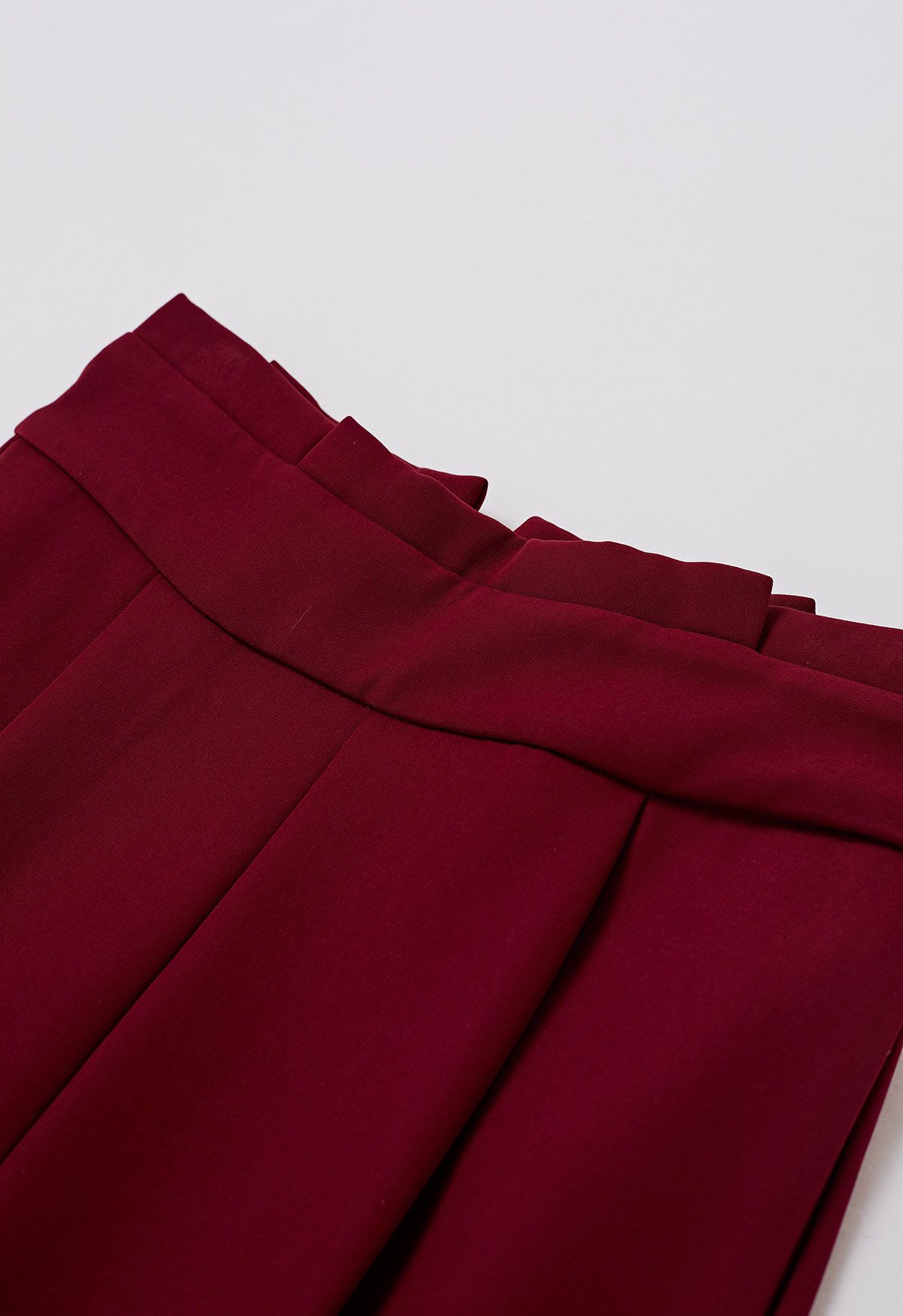 Pleated Waist Chunky Straight-Leg Pants in Burgundy