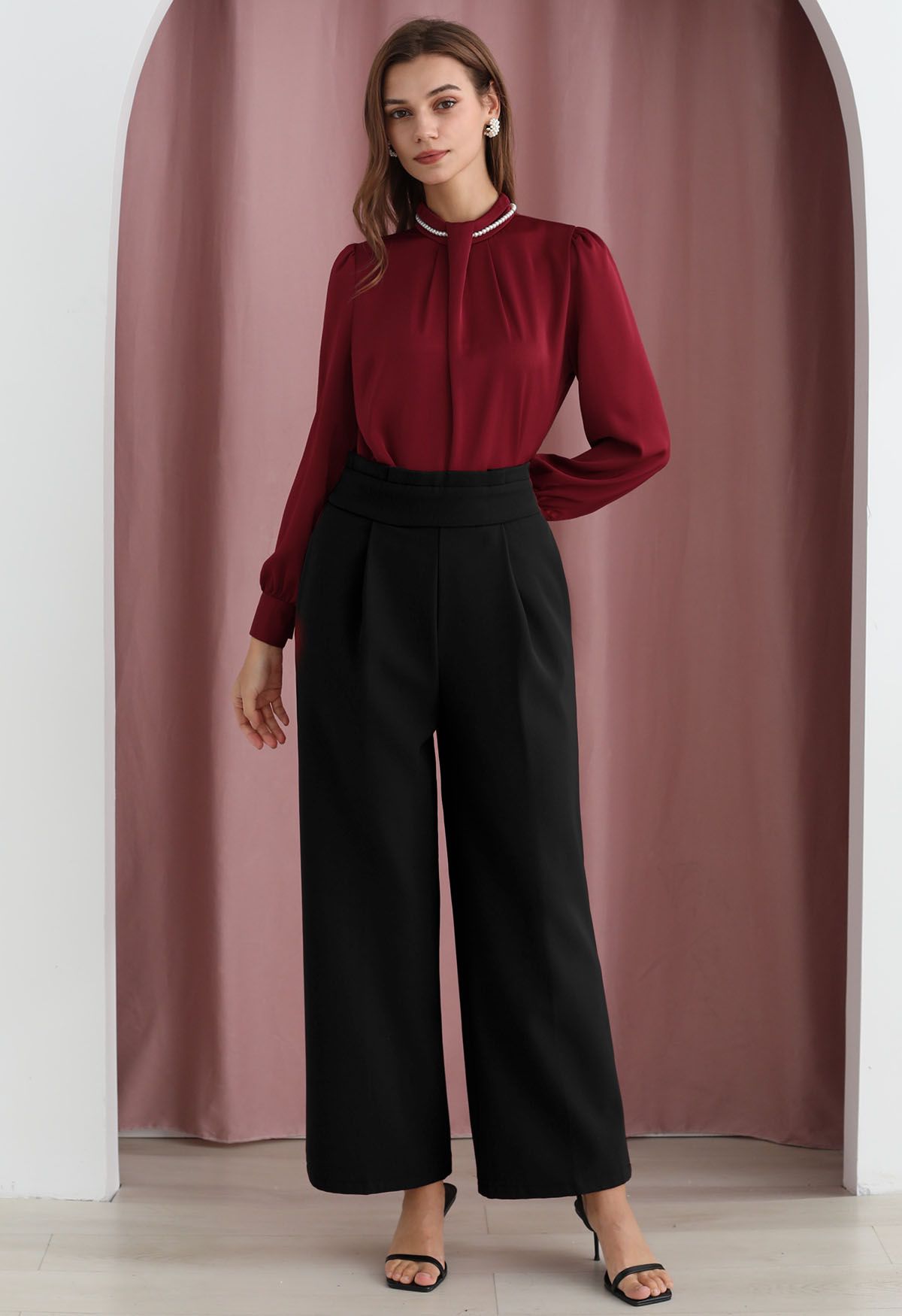 Pleated Waist Chunky Straight-Leg Pants in Black