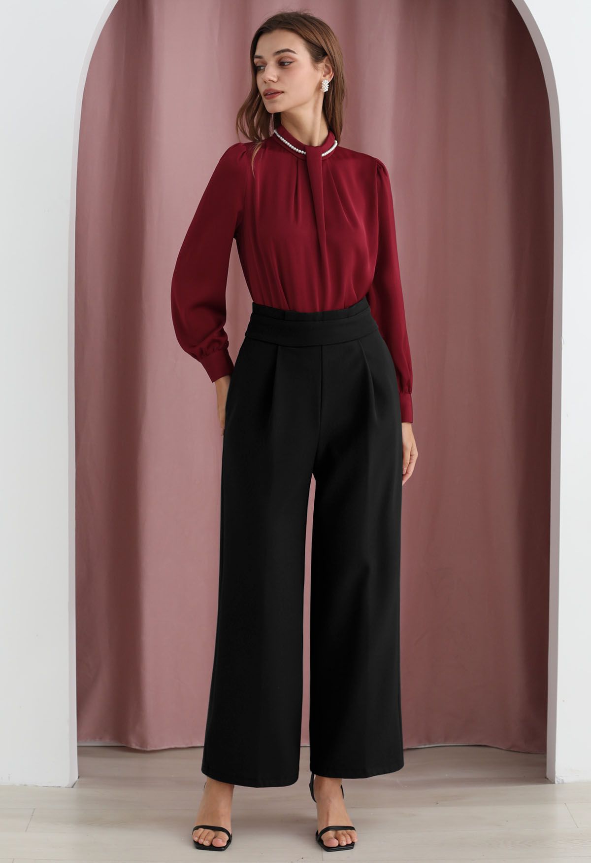 Pleated Waist Chunky Straight-Leg Pants in Black