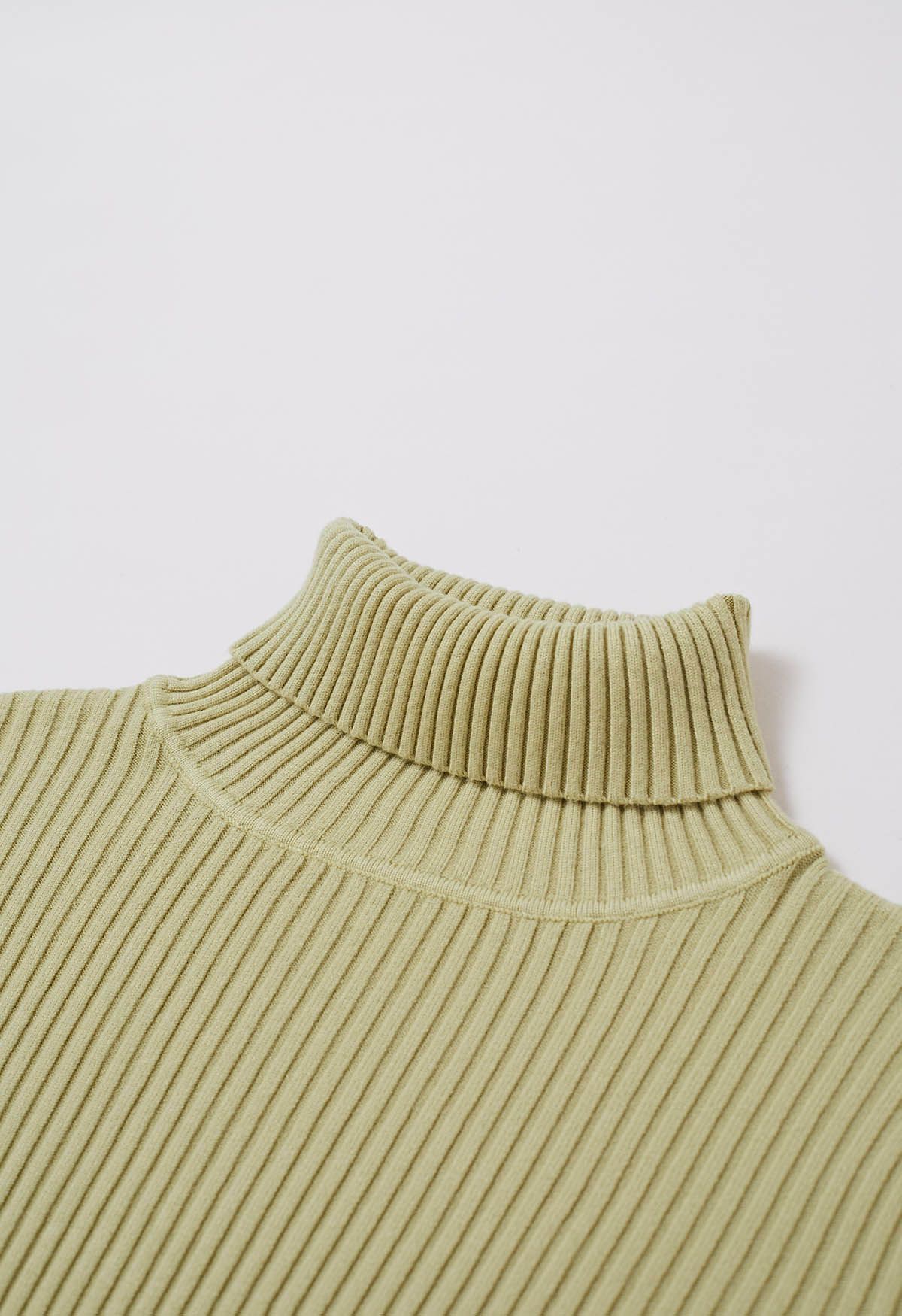 Versatile Turtleneck Ribbed Knit Sweater in Pistachio