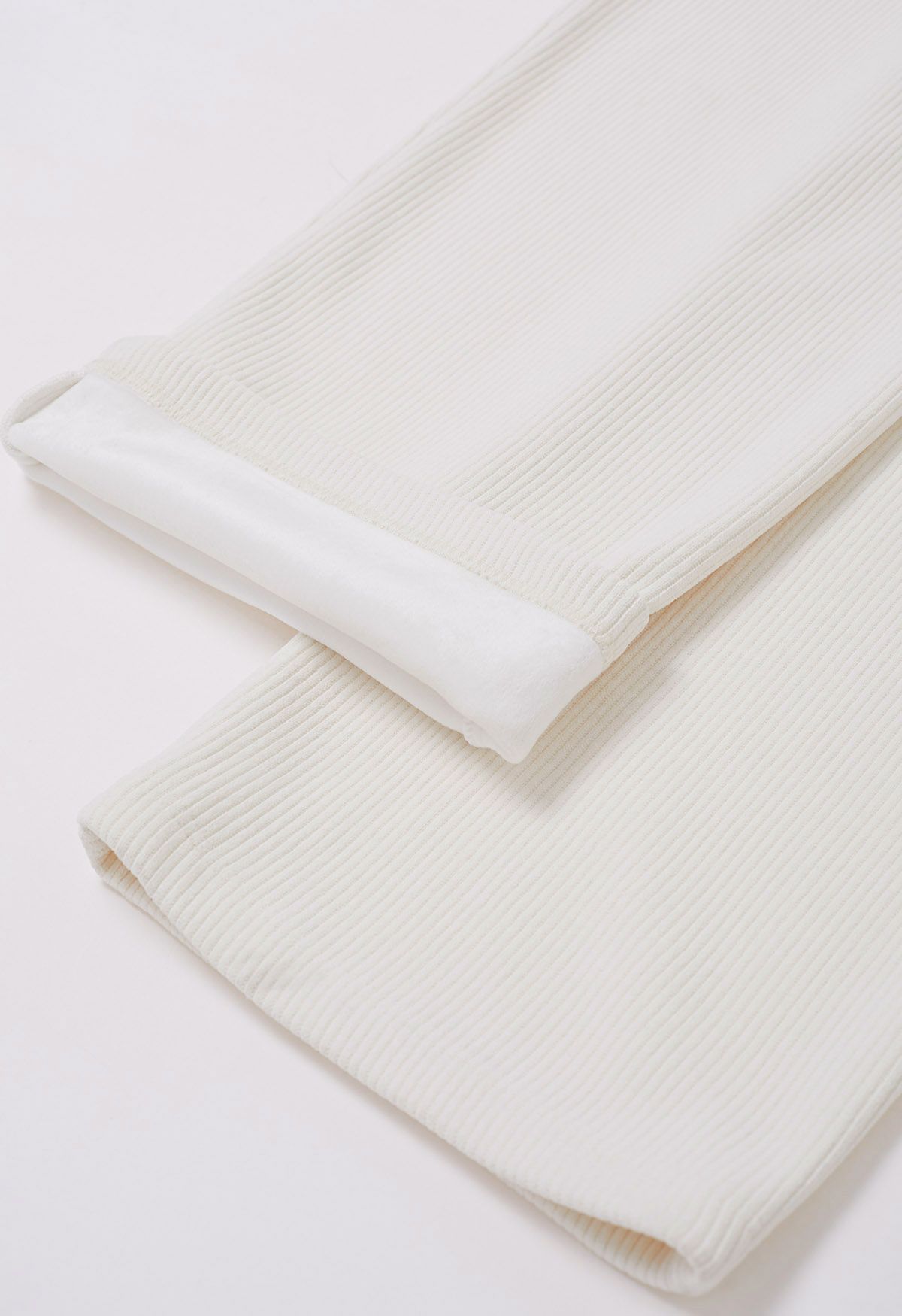 Fleece-Lined Corduroy Belted Straight-Leg Pants in White