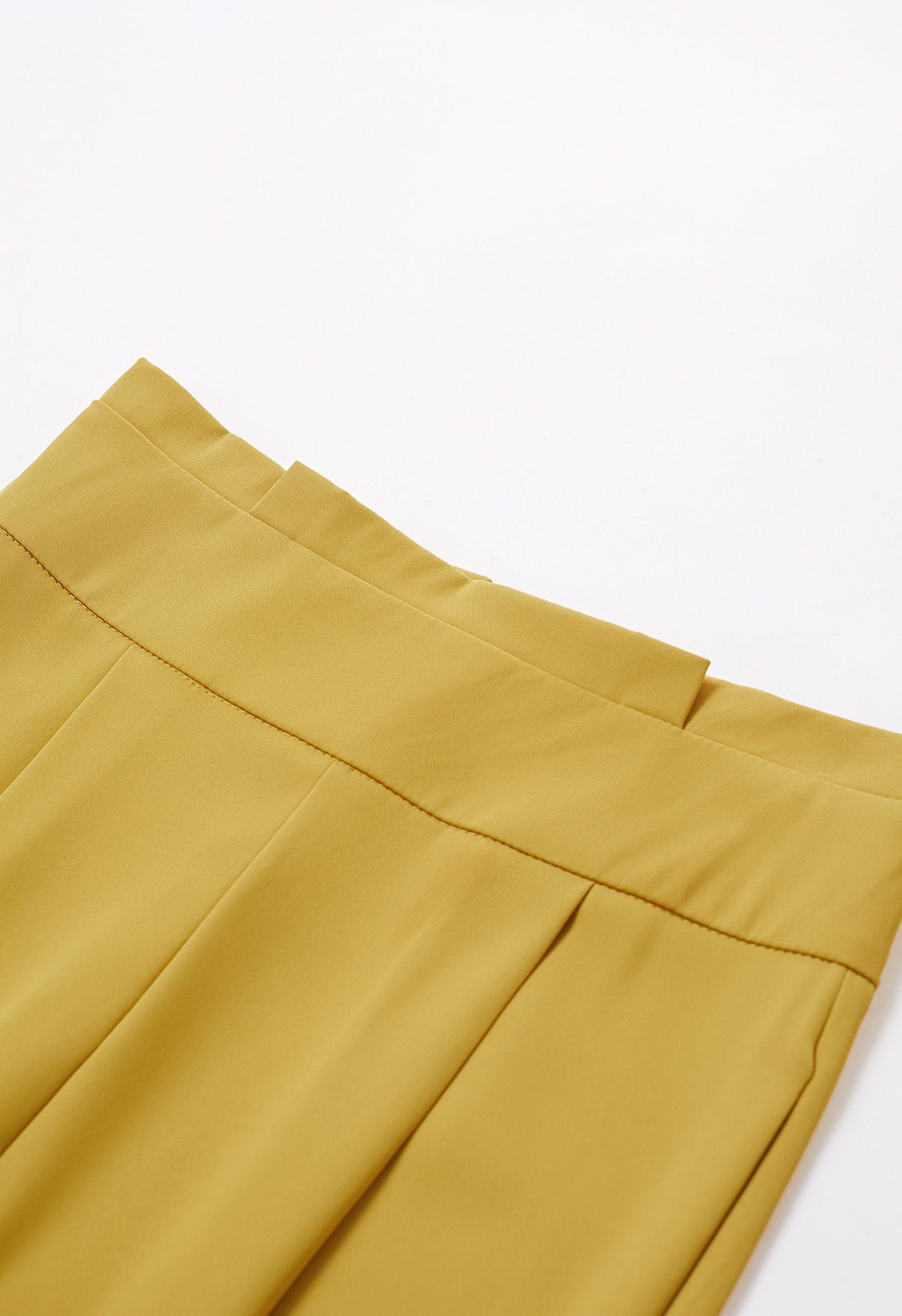 Pleated Waist Straight-Leg Pants in Yellow
