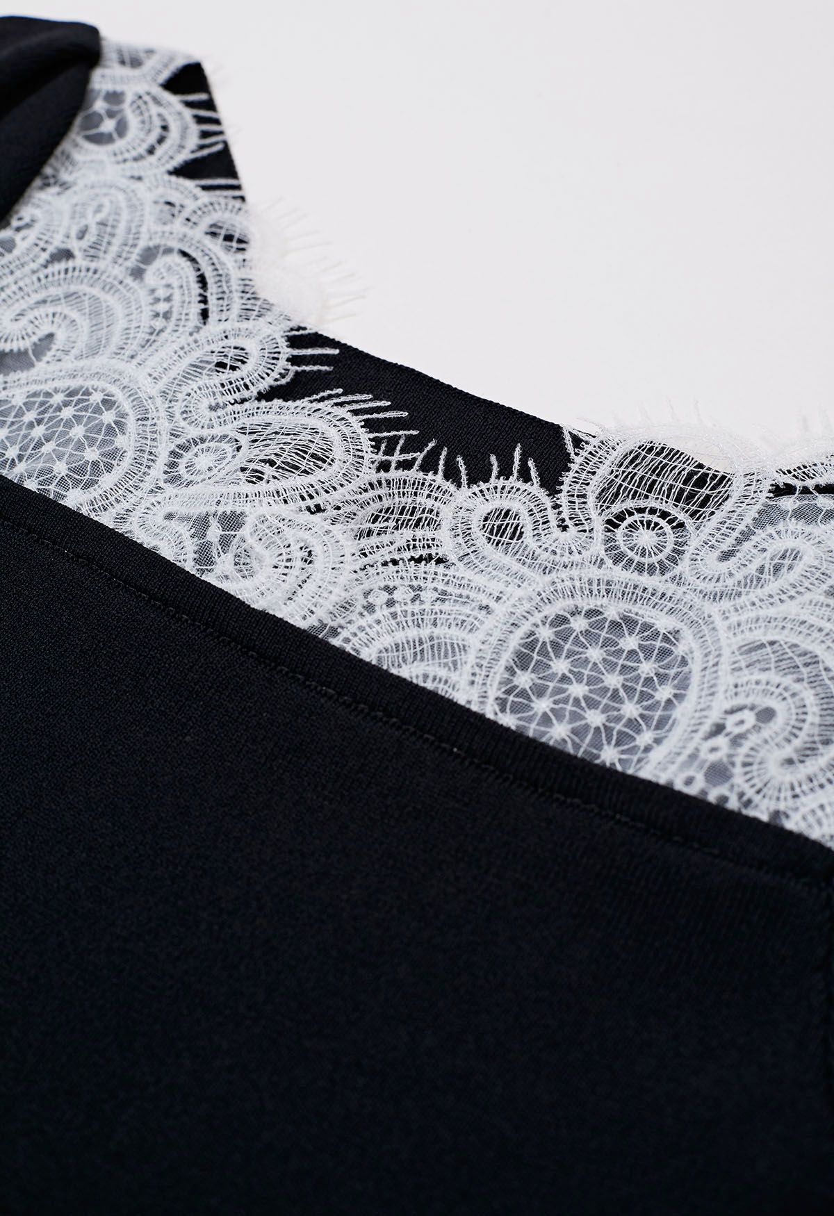 Lace Spliced Square Neckline Knit Top in Black