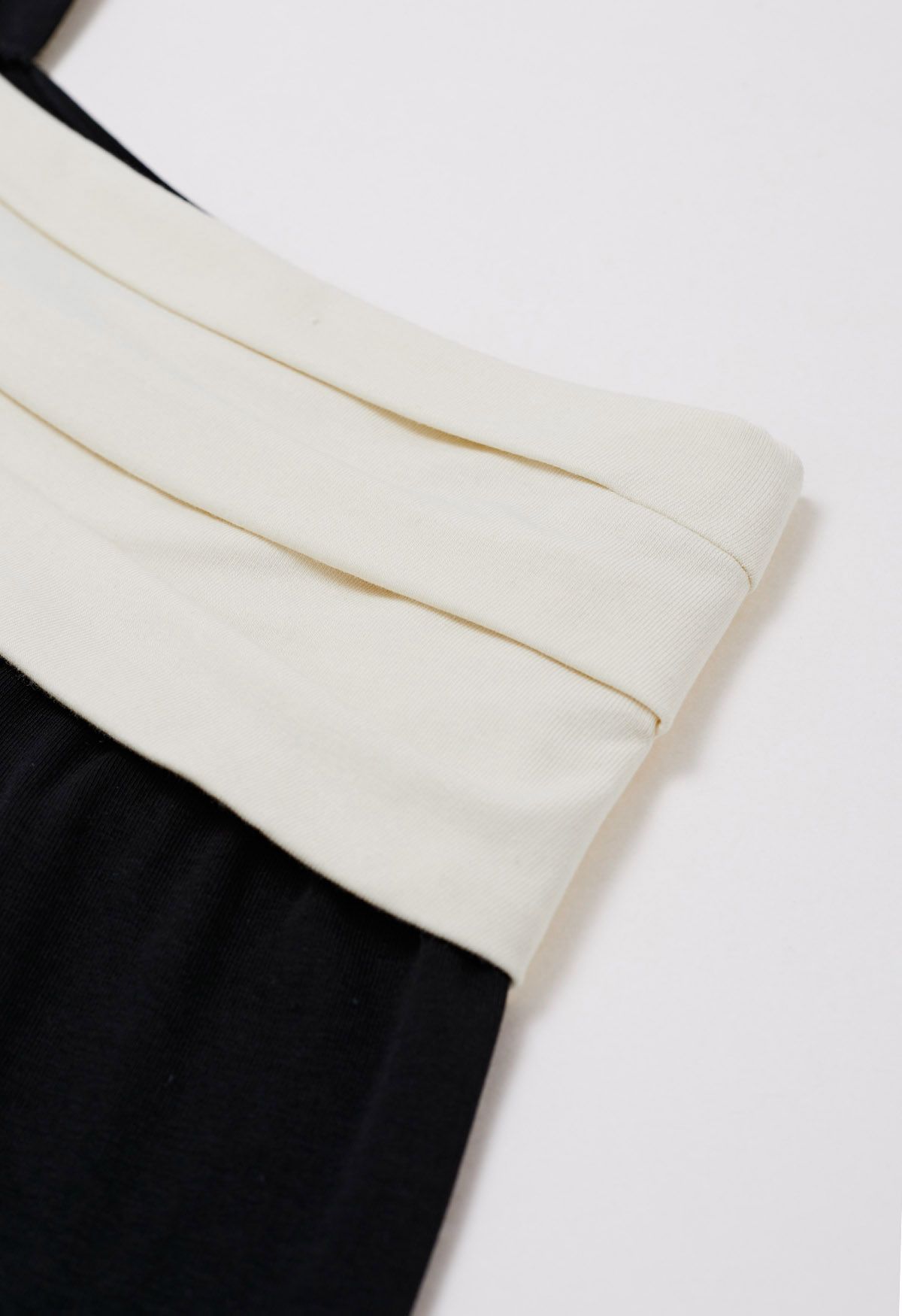 Color Block Asymmetric Shoulder Cotton Top