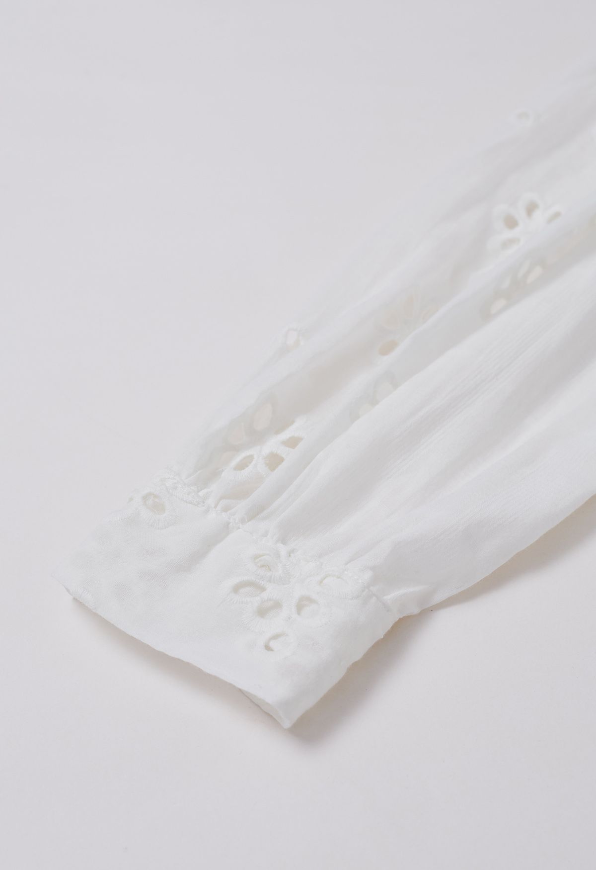 Daisy Eyelet Embroidery Cotton Top in White