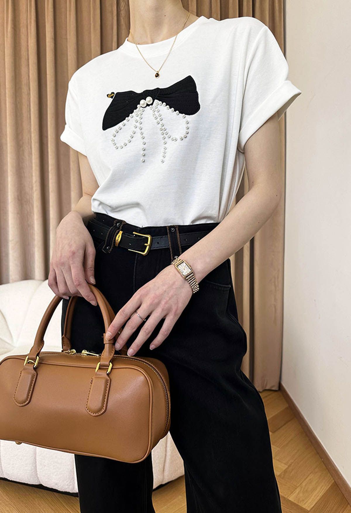 Bowknot Pattern Pearl Embellished T-Shirt in White