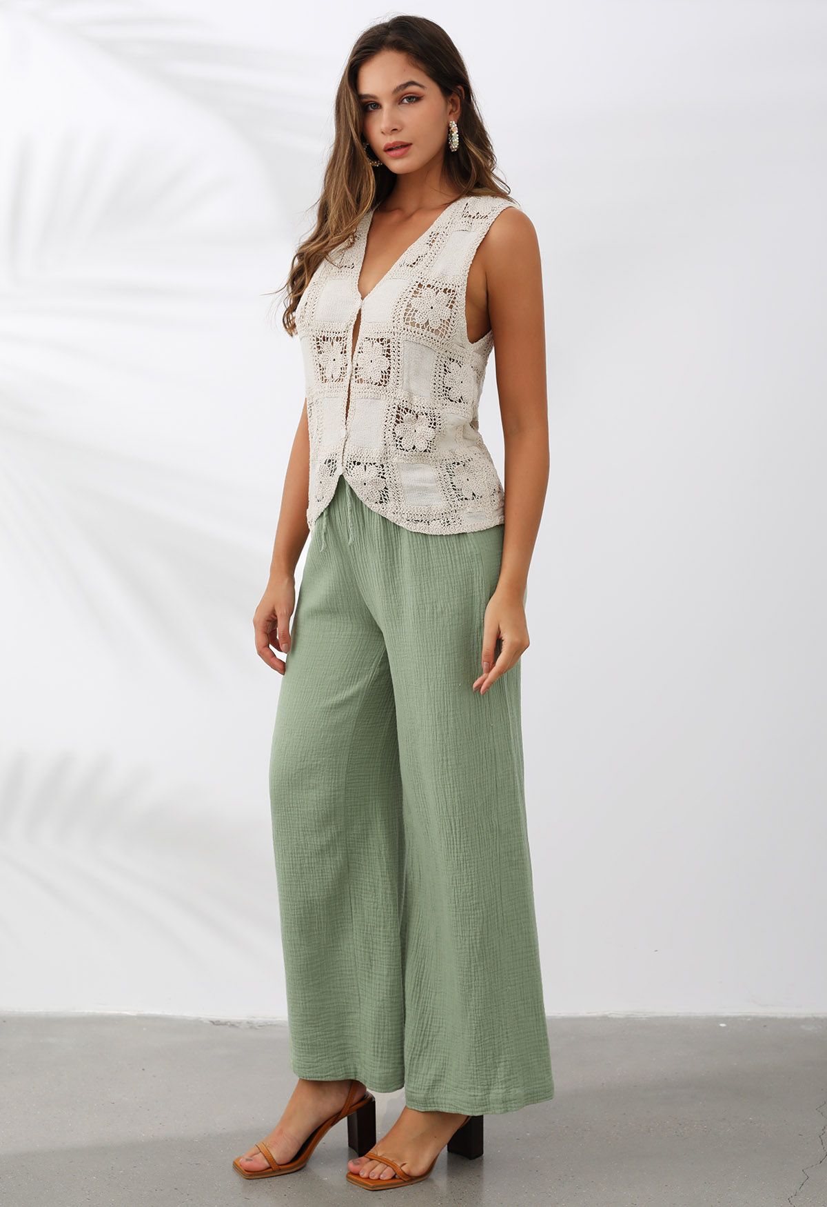 Lightweight Cotton Drawstring Pants in Pea Green