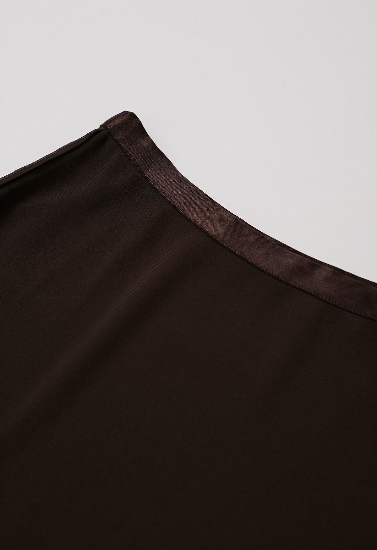 Sleeky Elastic Waist Maxi Skirt in Brown