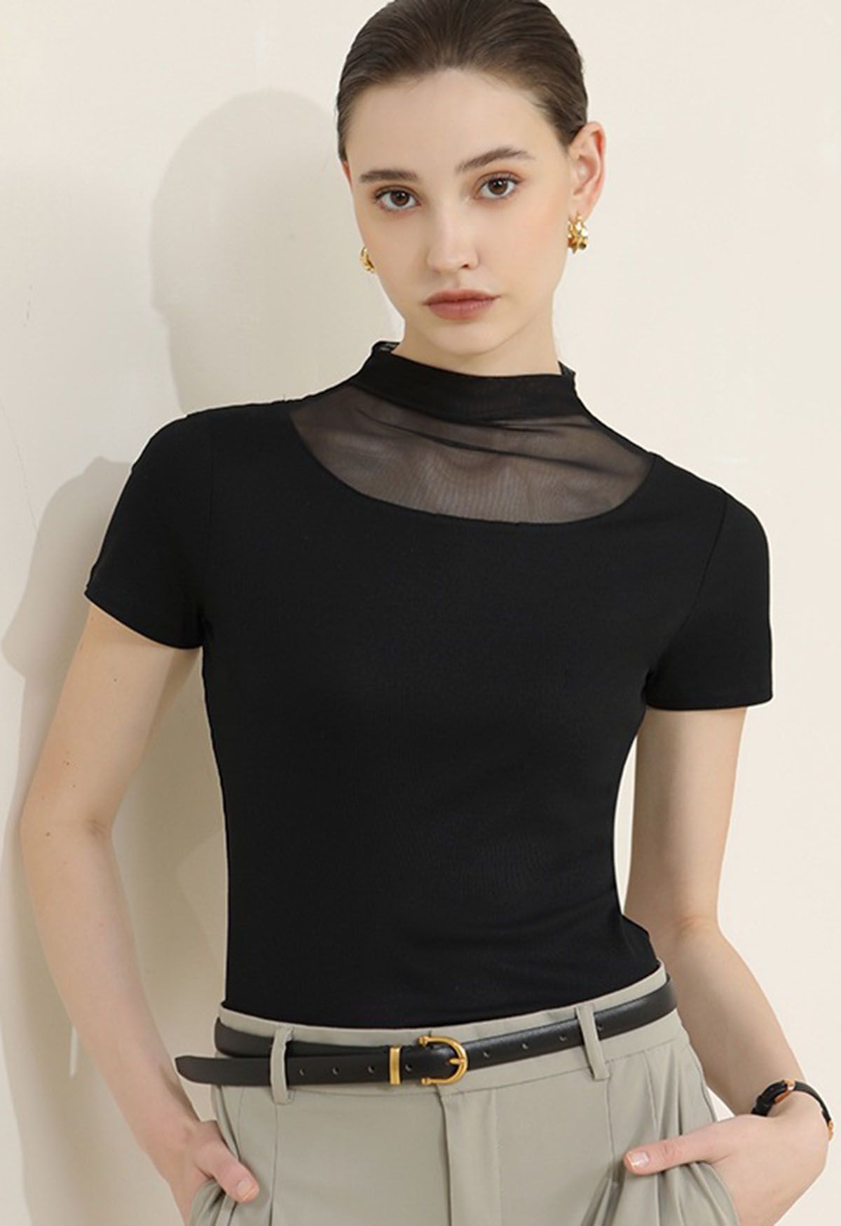 Mesh Spliced Neckline Stretchy Top in Black