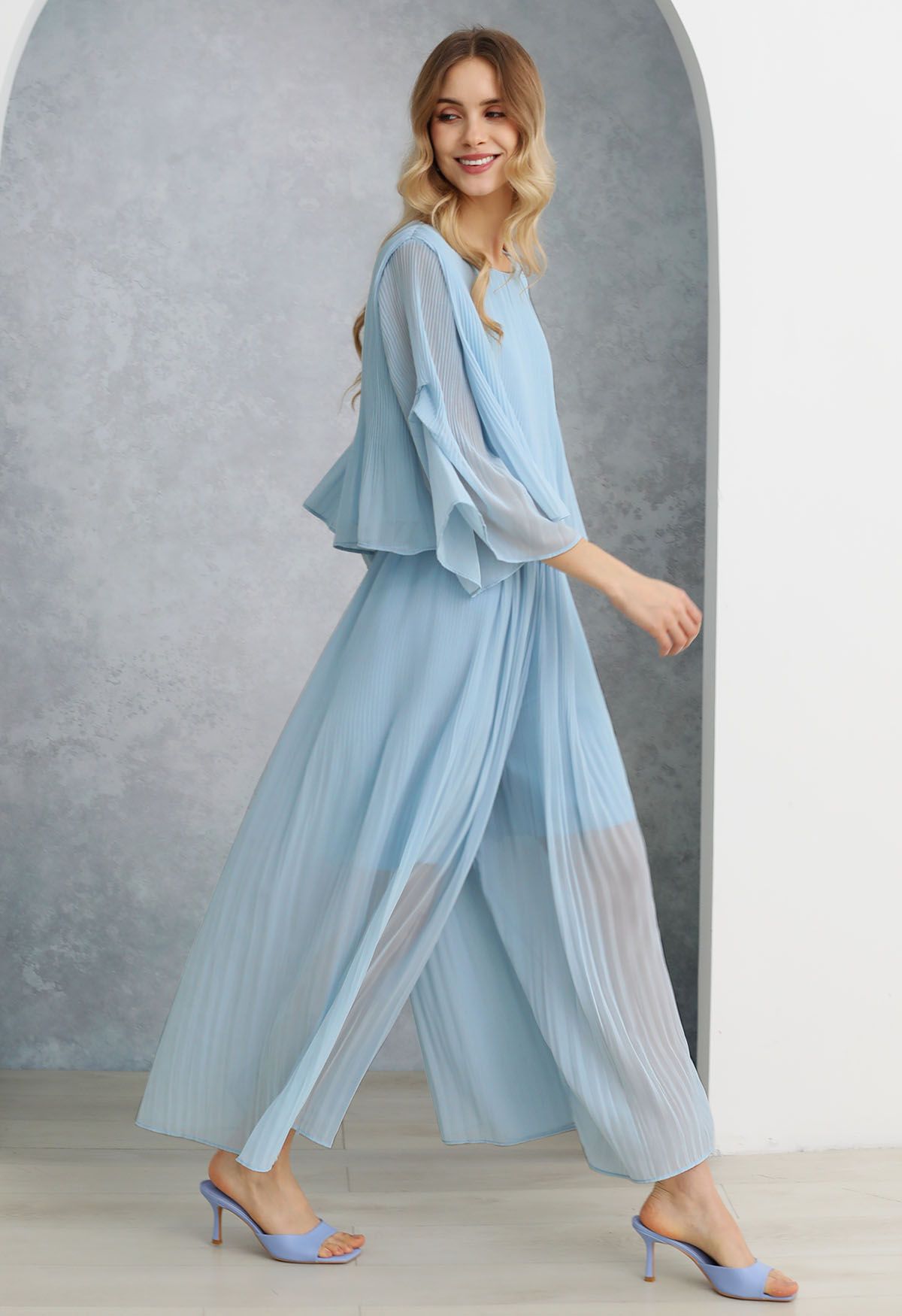 Plisse Bell Sleeves Chiffon Top and Pants Set in Blue