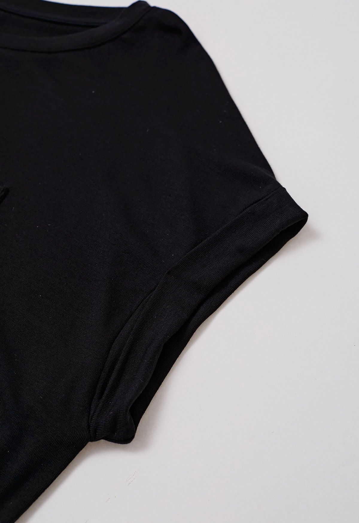 Pocket Trim Rolled Cuff T-Shirt in Black