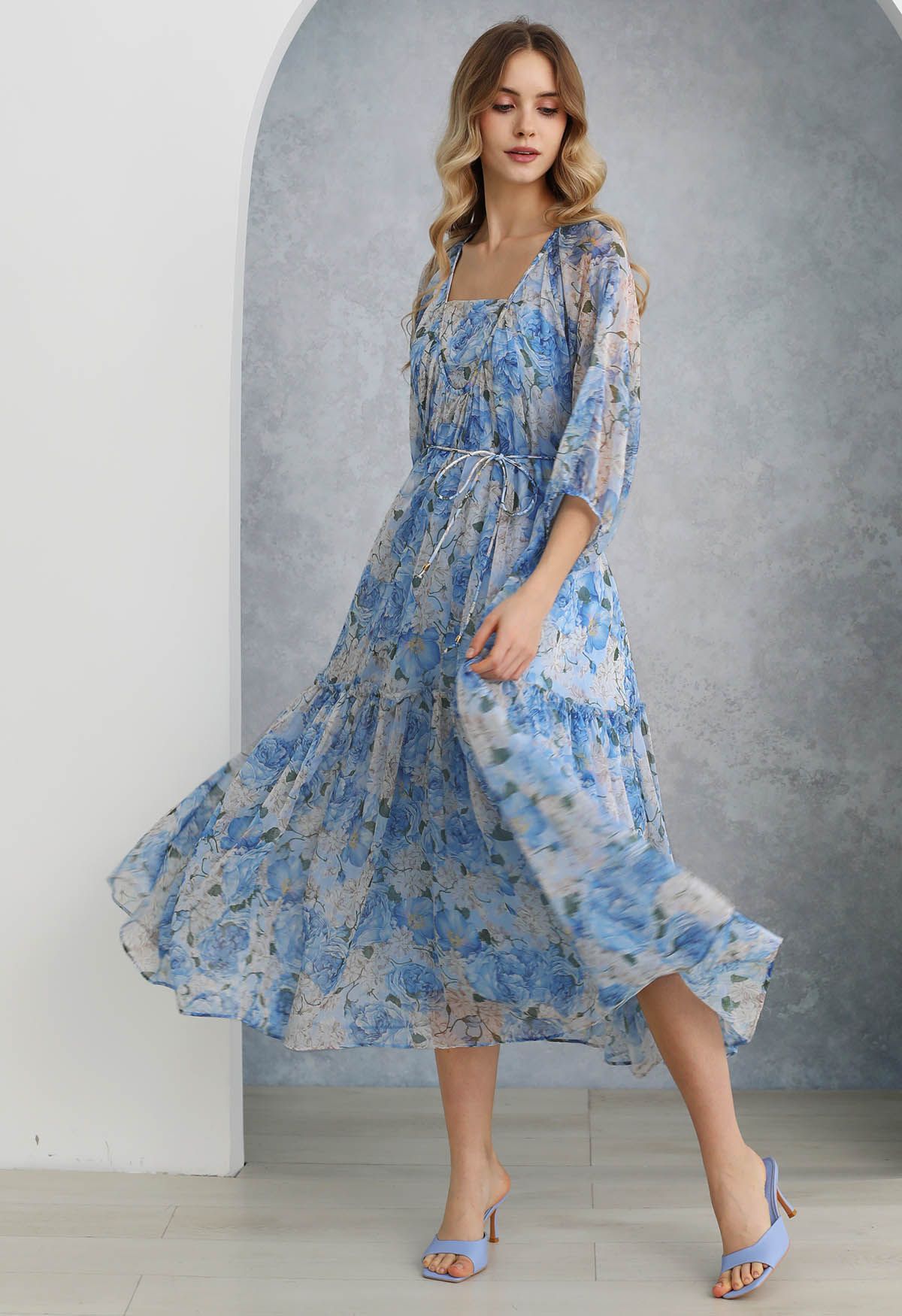 Gauzy Floral Print Bubble Sleeve Dolly Dress in Blue