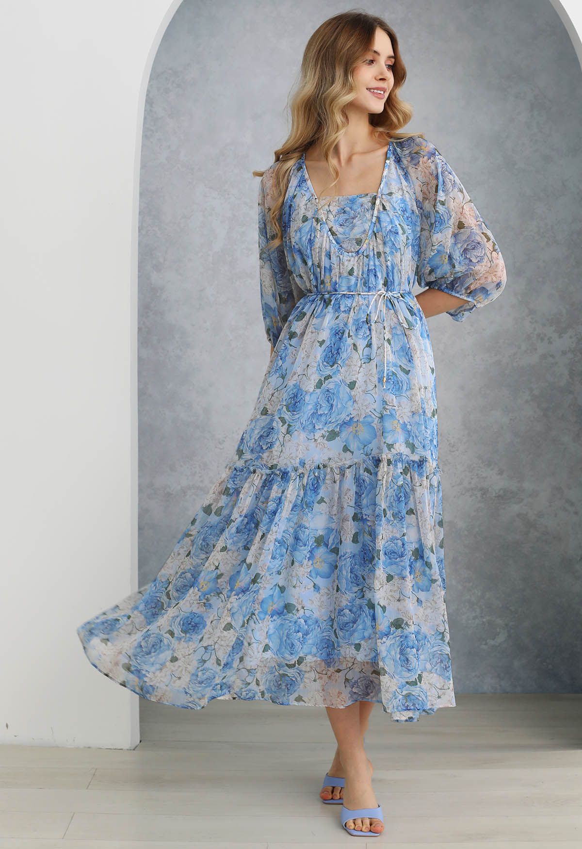 Gauzy Floral Print Bubble Sleeve Dolly Dress in Blue