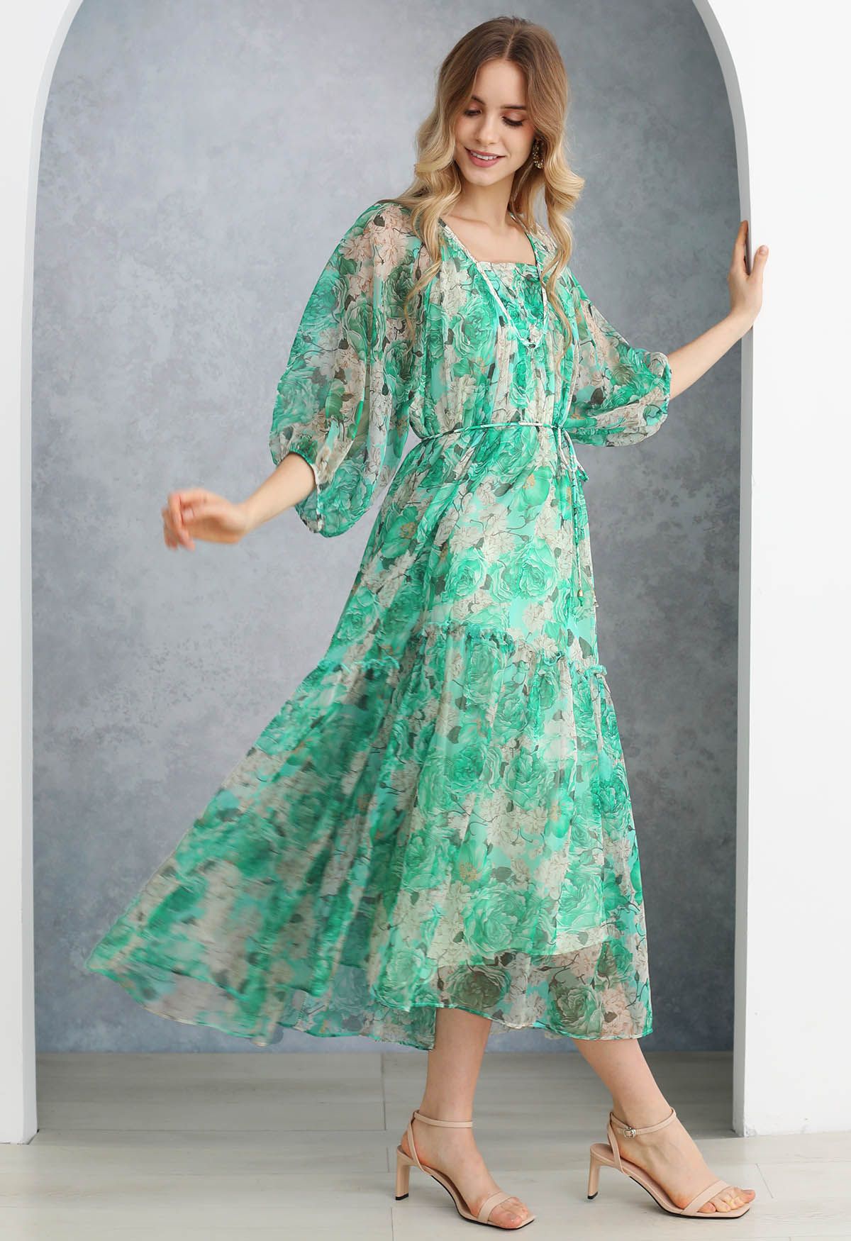 Gauzy Floral Print Bubble Sleeve Dolly Dress in Green