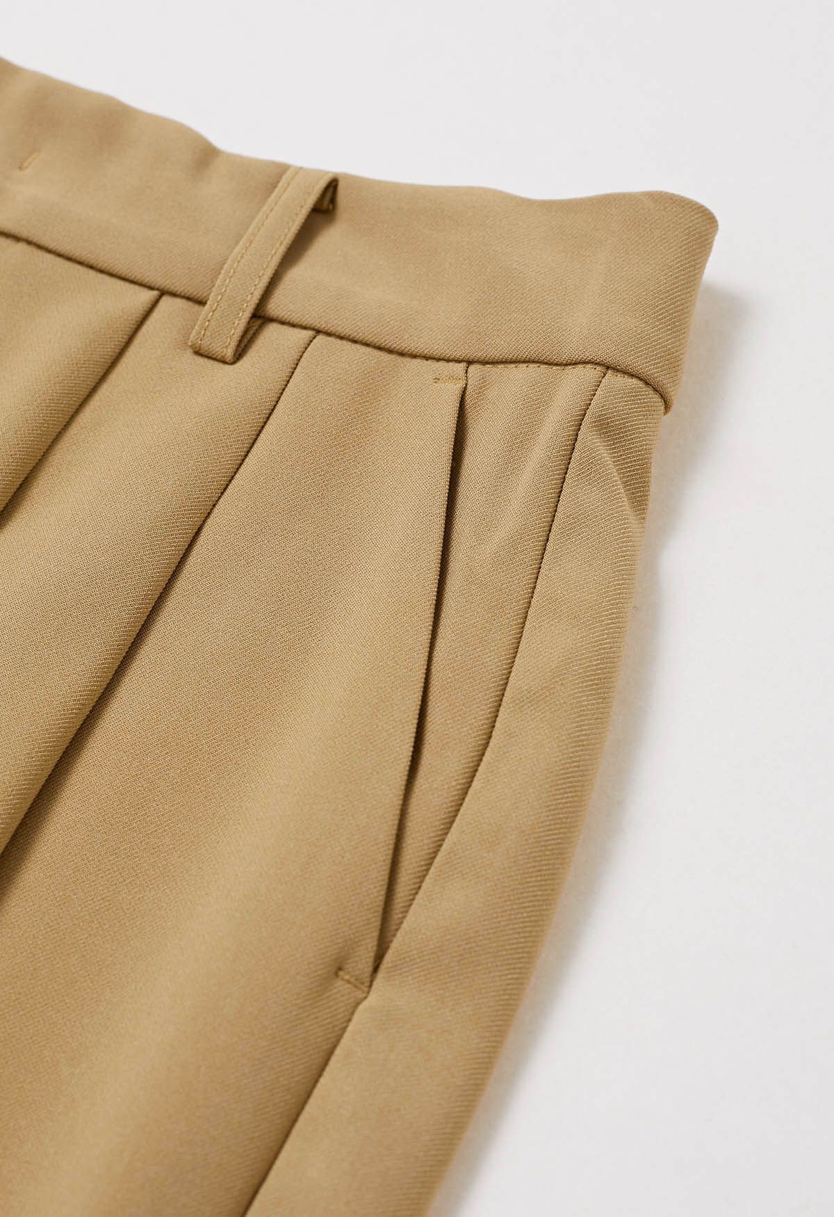 Belted Side Pocket Pleated Pants in Camel