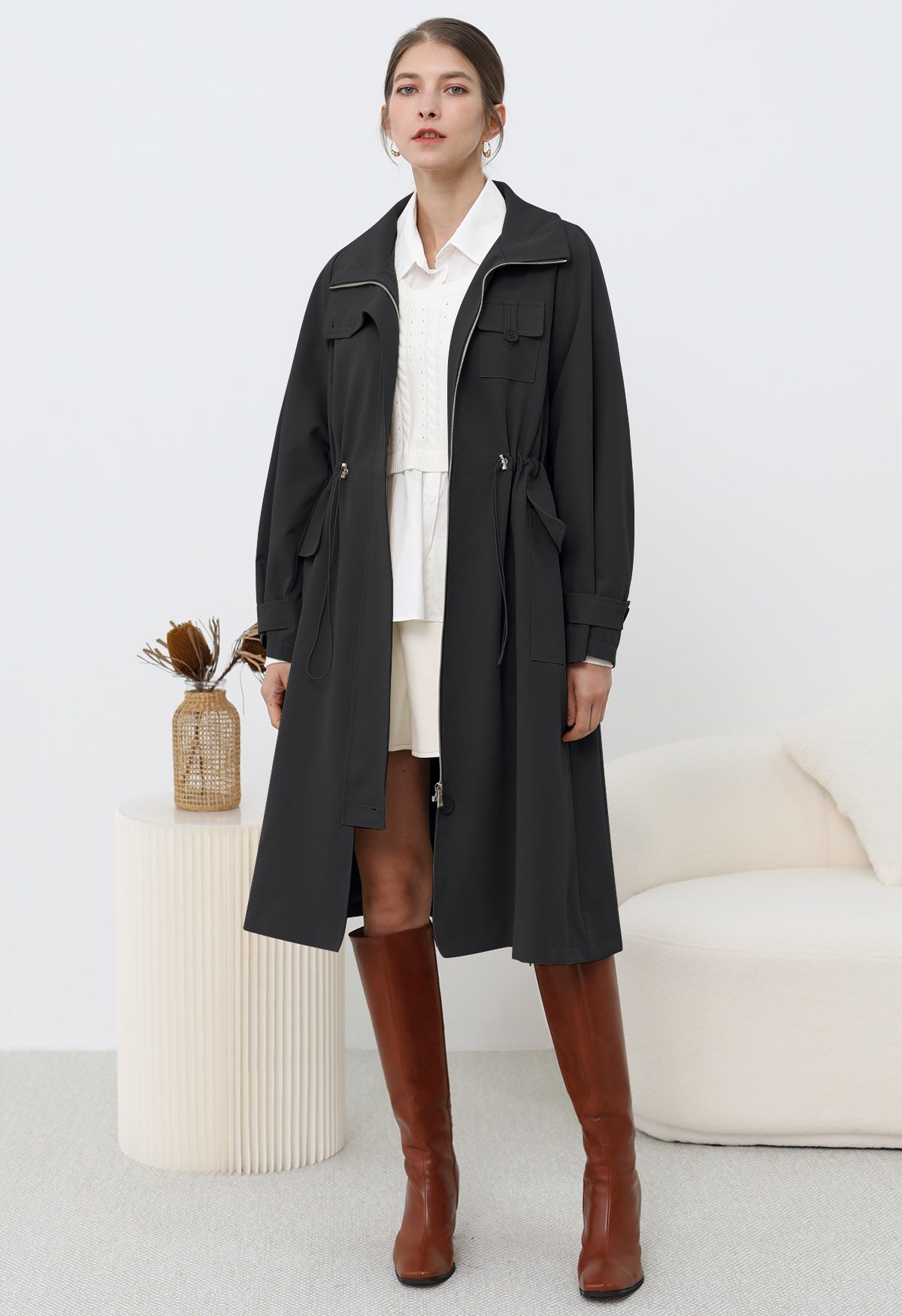 Outfitted Collared Flap Pocket Drawstring Trench Coat in Black