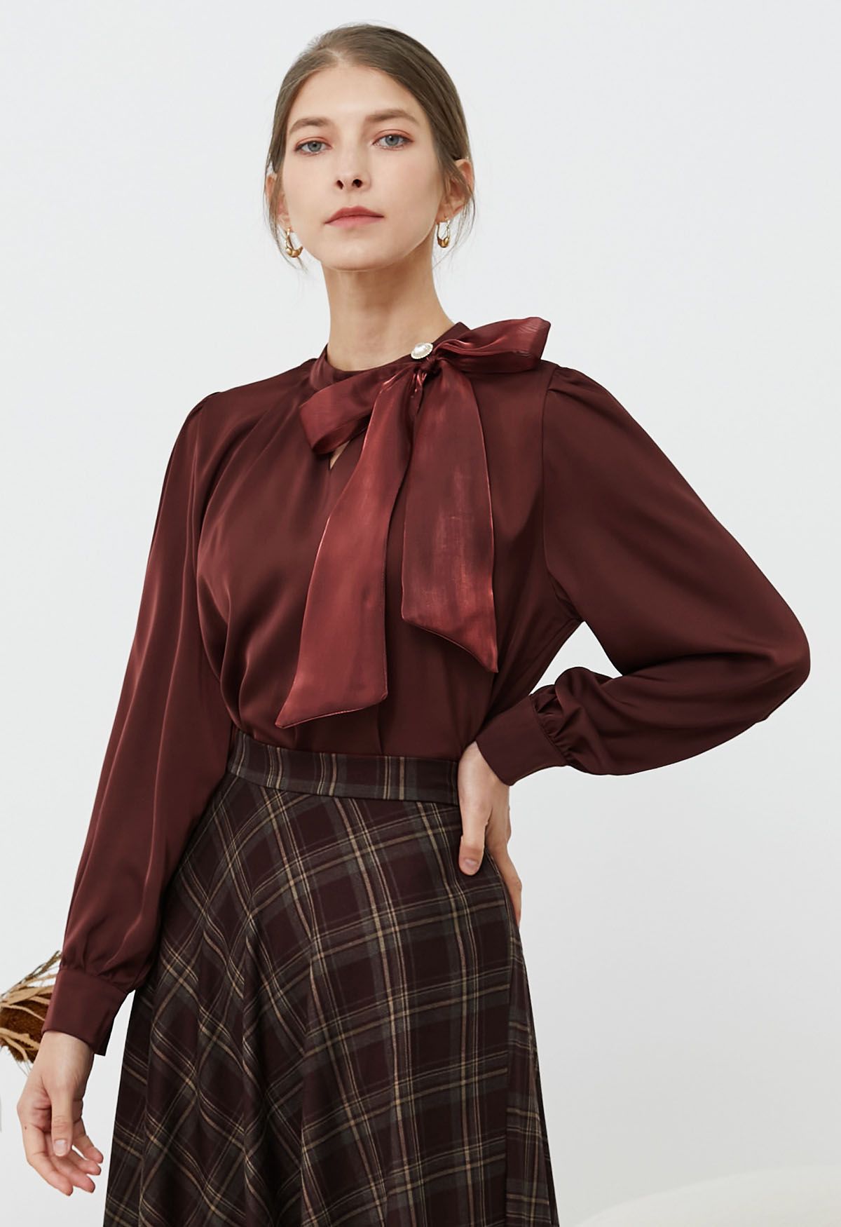 Pearly Organza Bowknot Satin Top in Burgundy