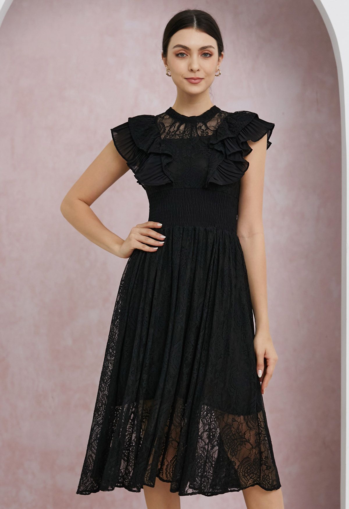 Tiered Ruffle Sleeveless Midi Lace Dress in Black