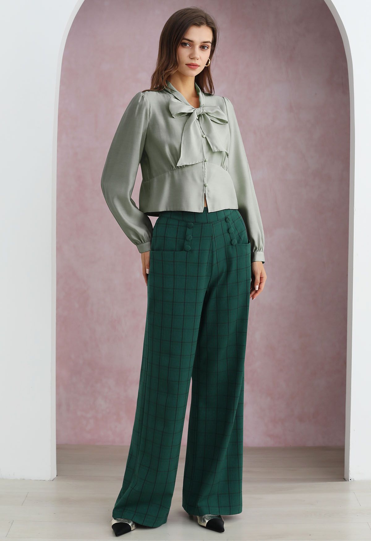 Bowknot Neck Buttoned Crop Shirt in Sage