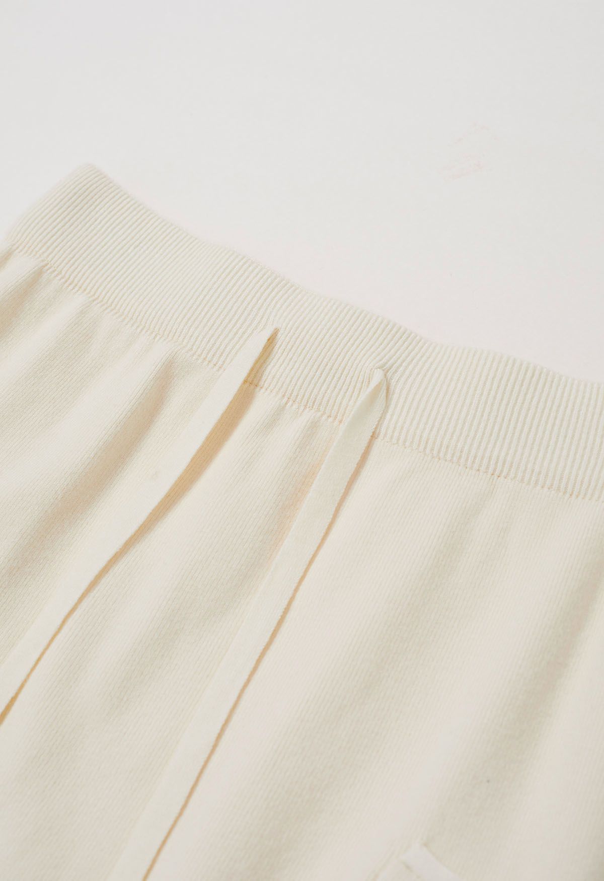 Fake Pocket Stylish Tie-Waist Knit Skirt in Cream