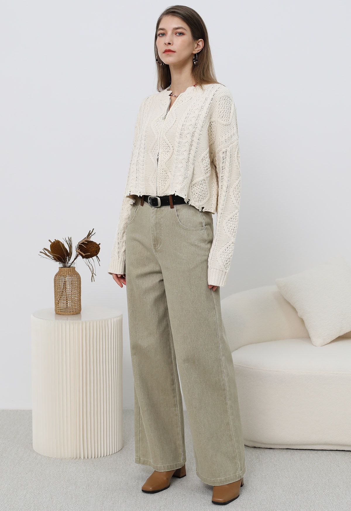 Everyday Chic Belted Straight-Leg Jeans in Sage