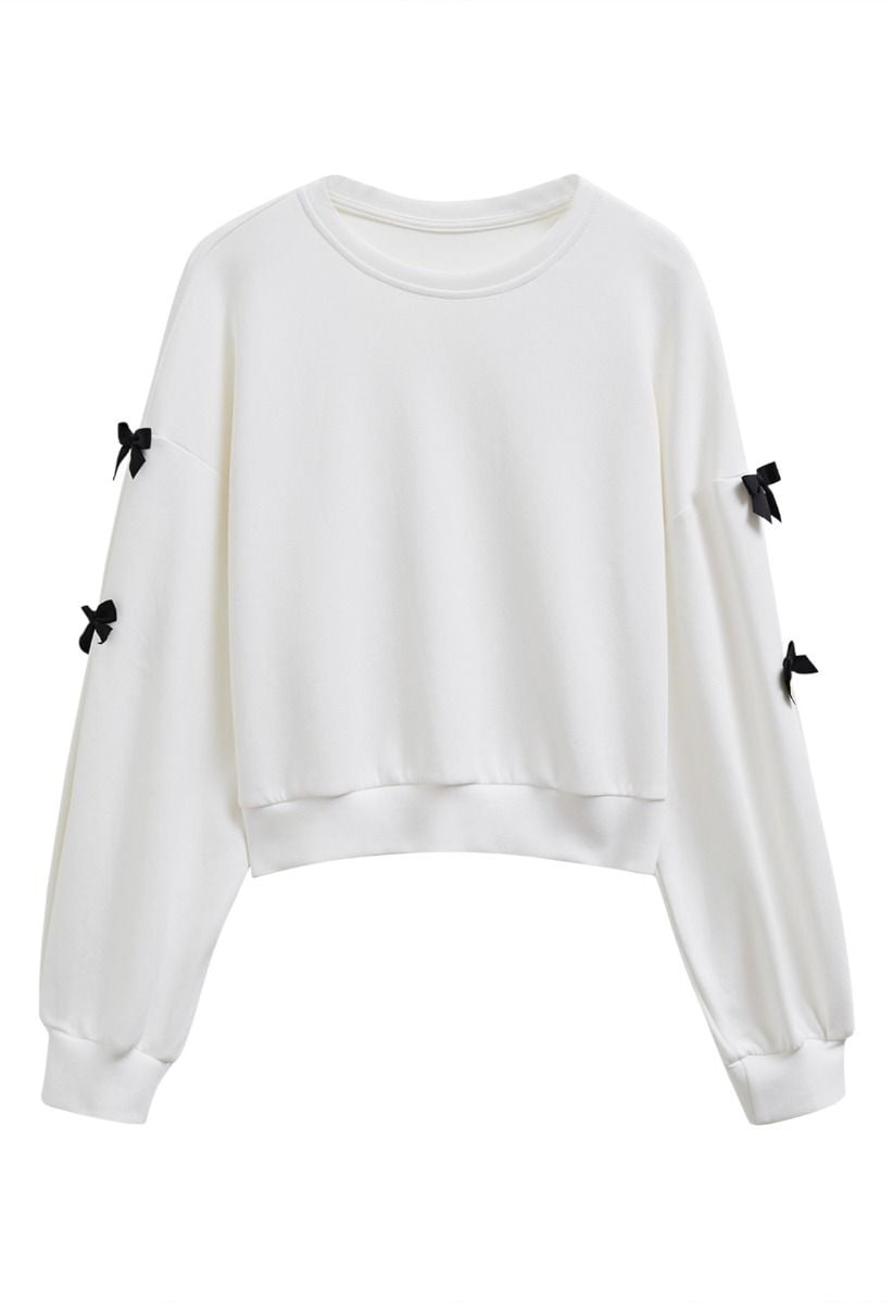 Bowknot Adorned Sleeve Cropped Sweatshirt in White