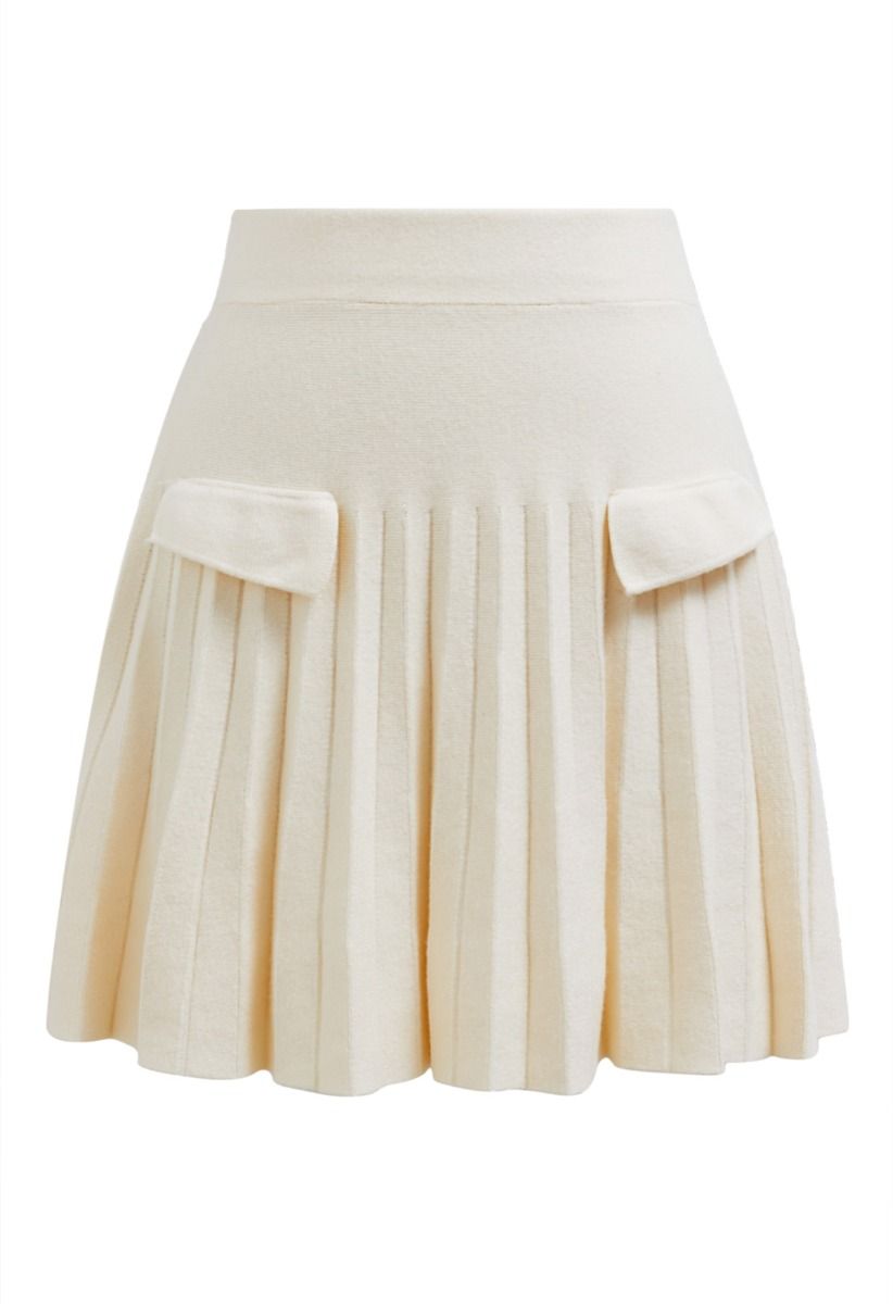 Decorative Pocket Pleated Knit Mini Skirt in Cream