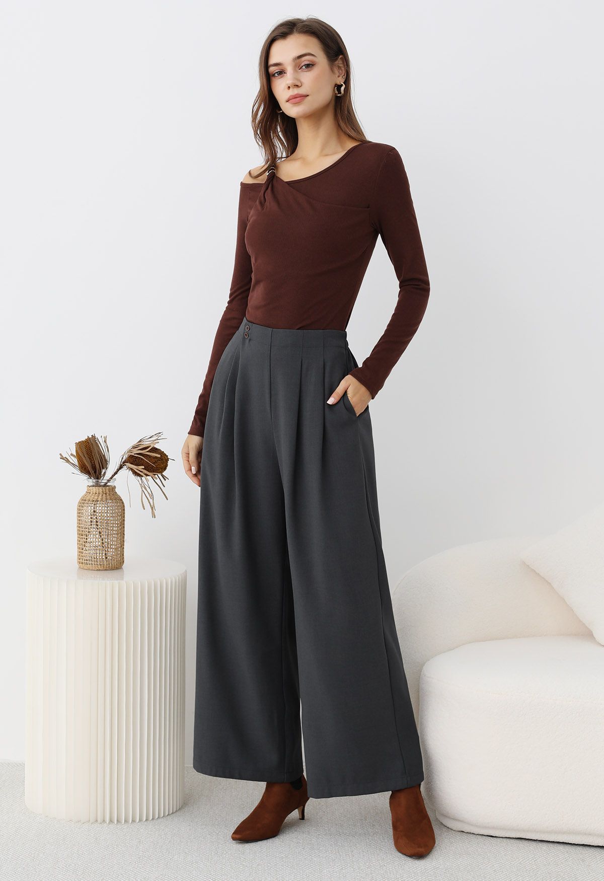 Asymmetric Knot One-Shoulder Fake Two-Piece Crop Top in Burgundy