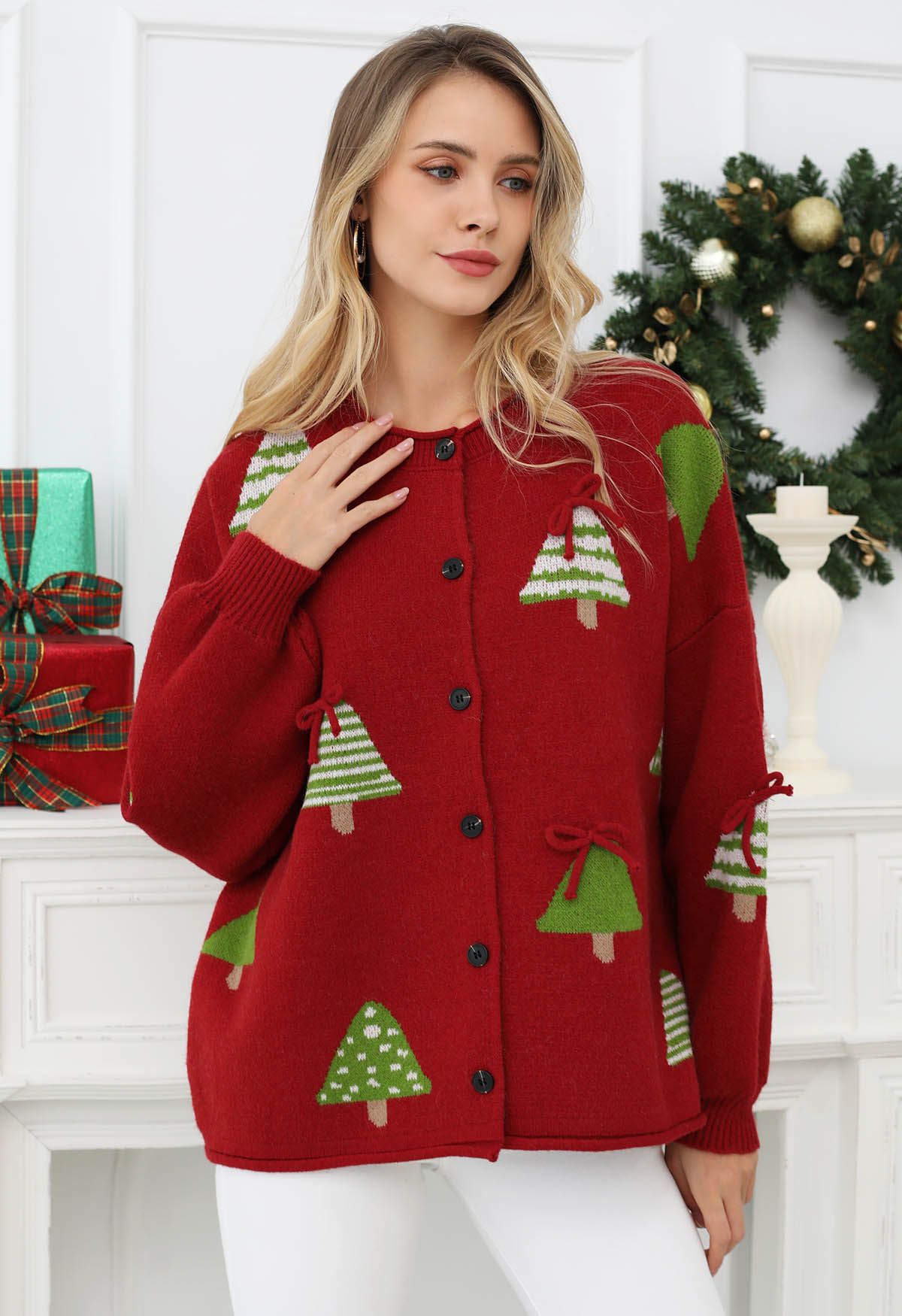 Cutie 3D Bowknot Christmas Tree Buttoned Knit Cardigan in Red