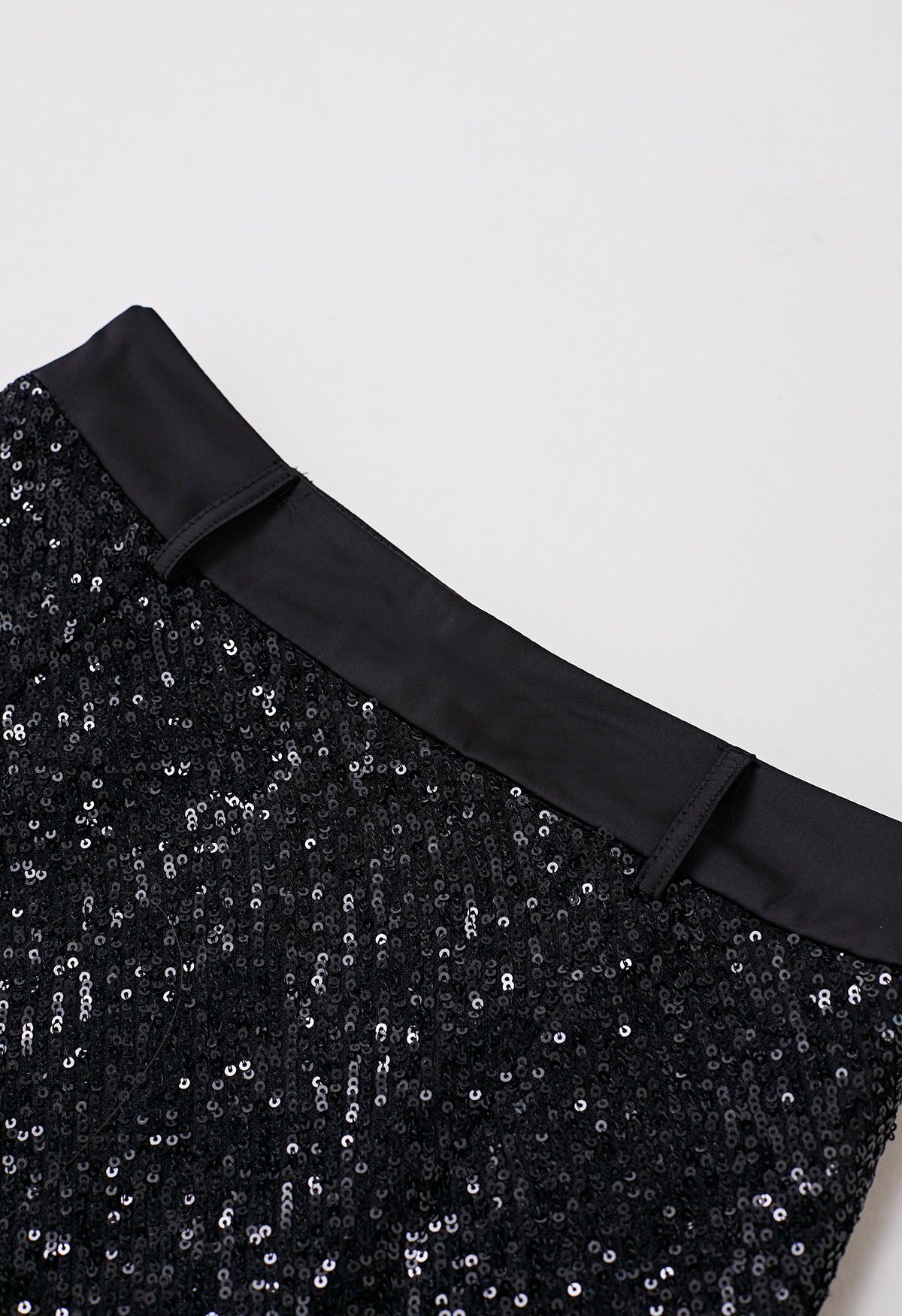 Sparkling Sequin Belted Mini Bud Skirt in Black