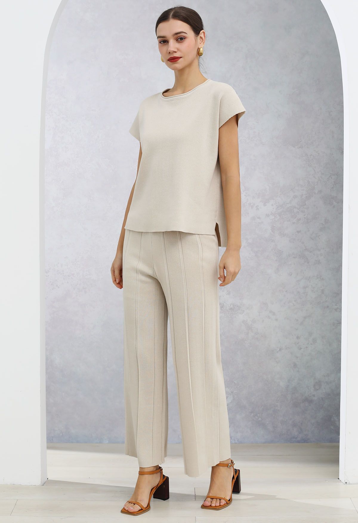 Daily Comfort Sleeveless Top and Straight-Leg Pants Set in Oatmeal