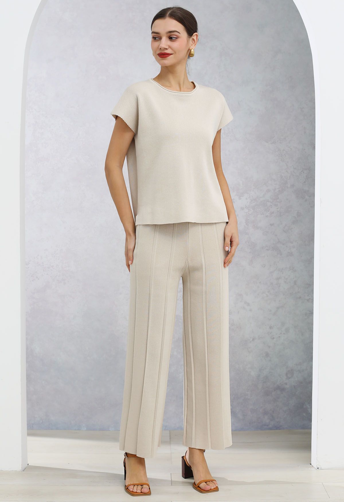 Daily Comfort Sleeveless Top and Straight-Leg Pants Set in Oatmeal