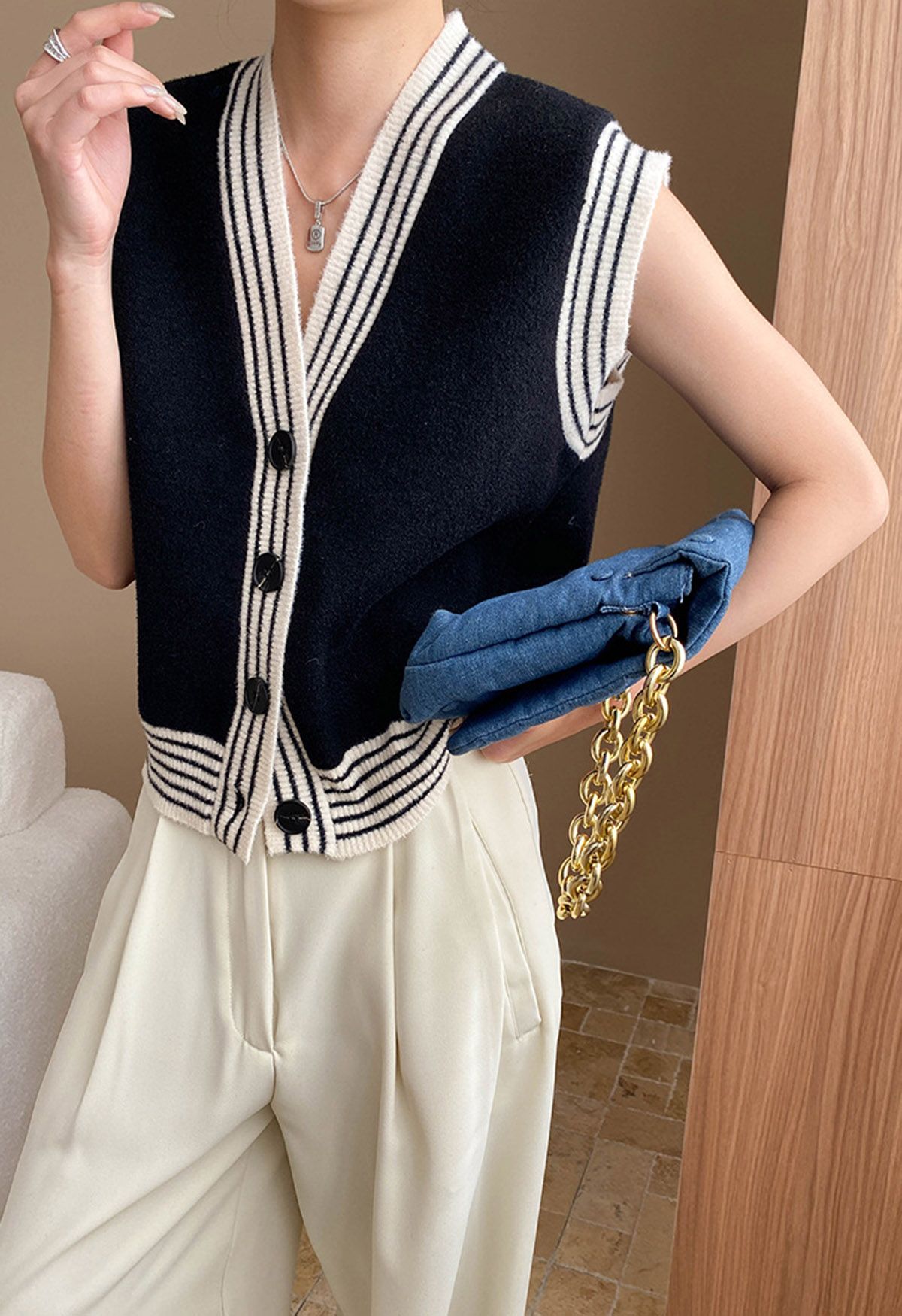 Contrast Striped Edge V-Neck Buttoned Knit Vest in Black