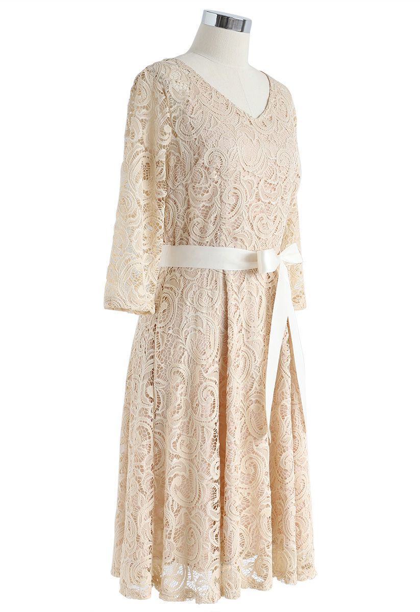 Reminisce Autumn V-Neck Lace Dress in Apricot