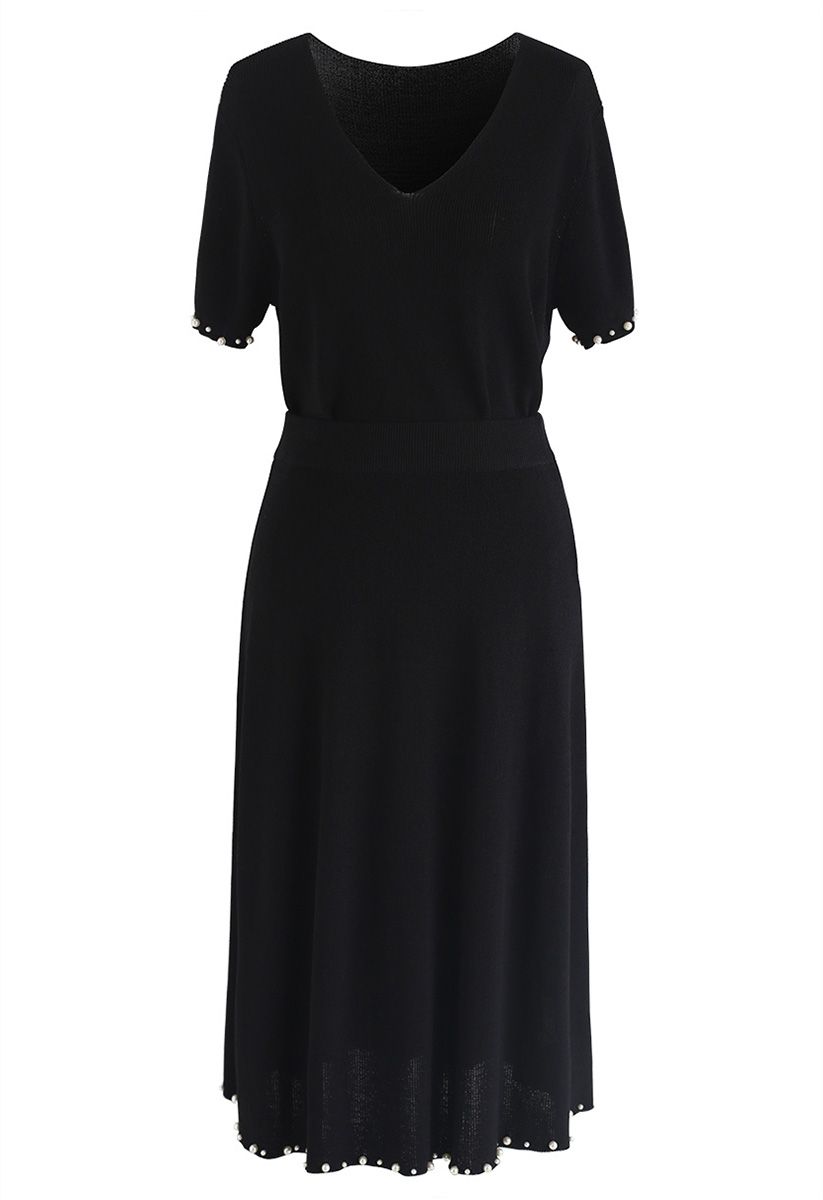 經典Sophistication針織上衣和黑色裙子