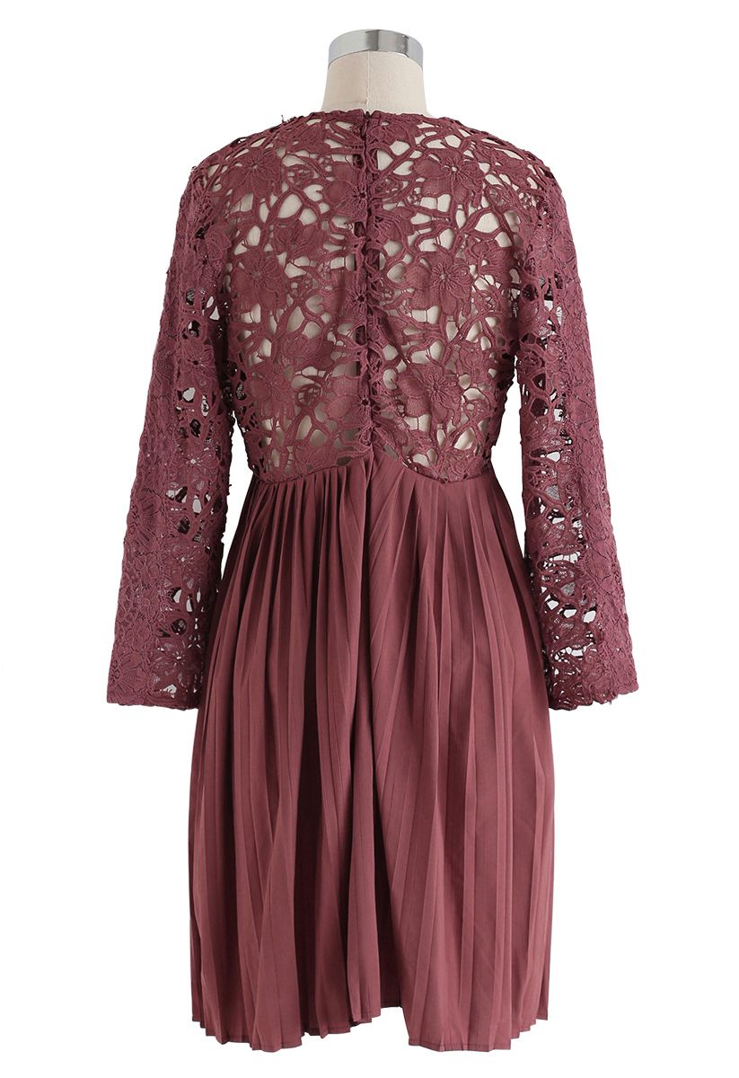 Lace Crochet V-Neck Pleated Dress