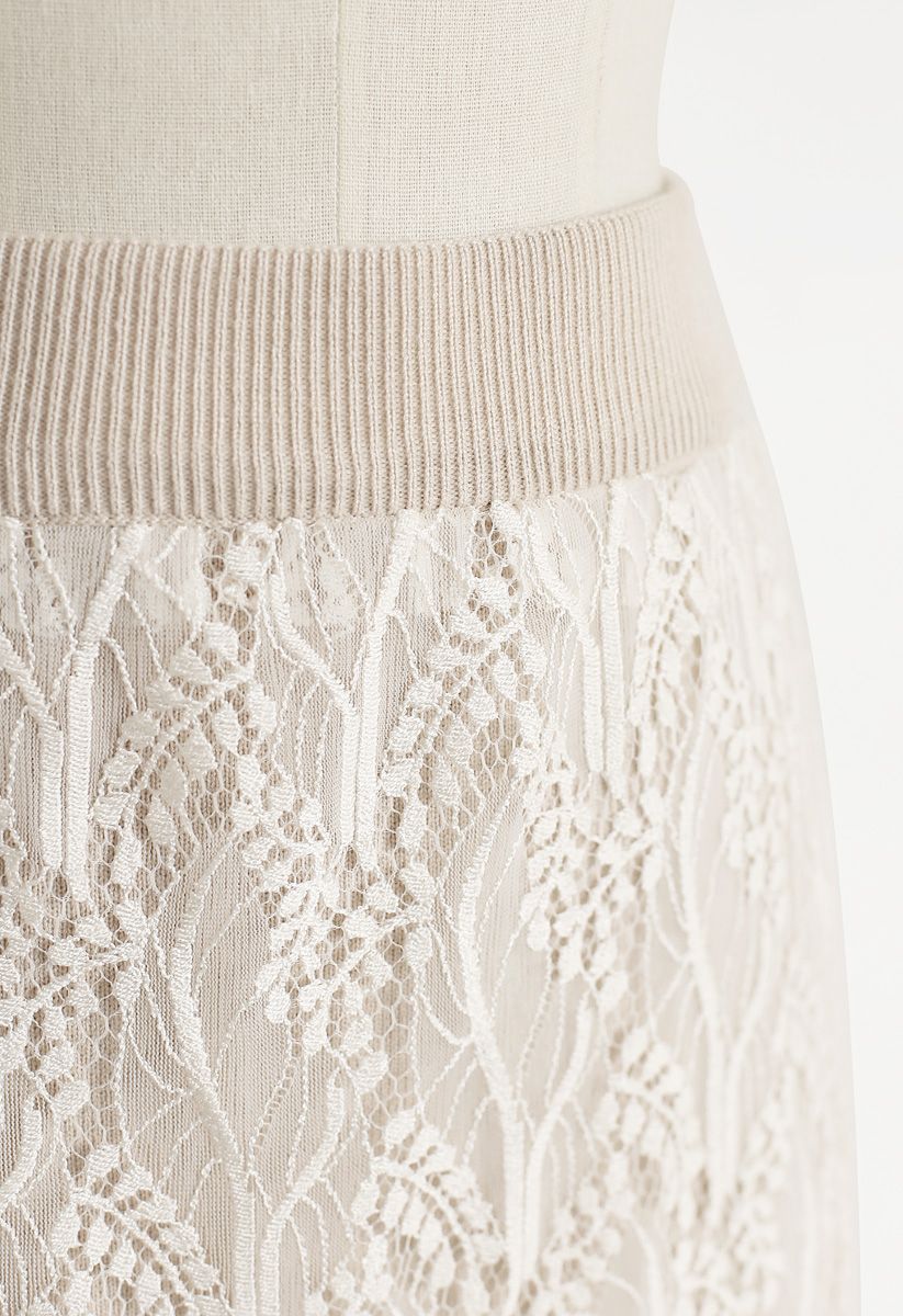 Reversible Lace hem Knit Skirt in Cream