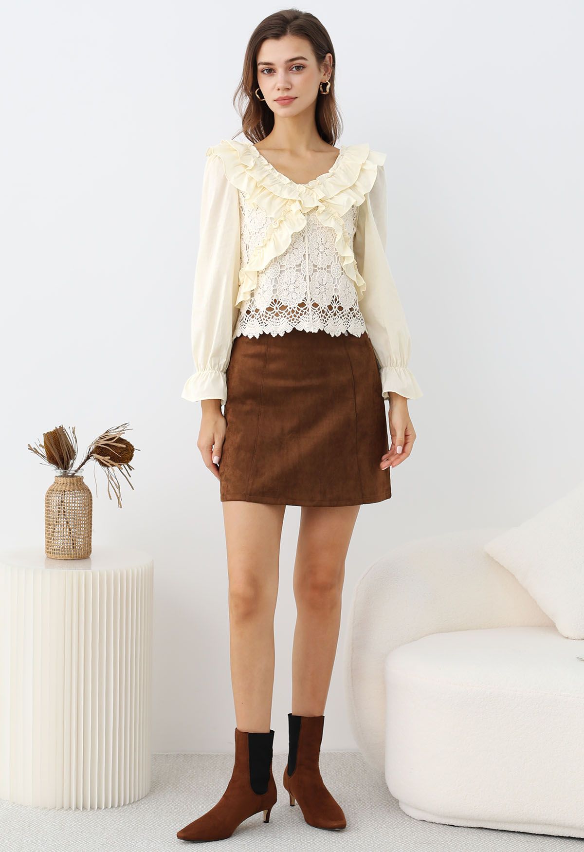 Retro Chic Faux Suede Mini Skirt in Caramel