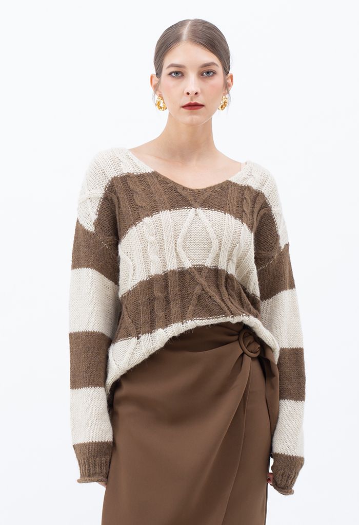 Color Blocked V-Neck Cable Knit Sweater in Ivory