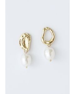 Vintage Distinctive Pearly Earrings
